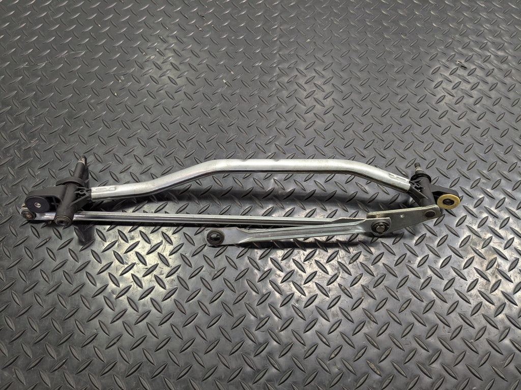 2008 - 2011 OEM AUDI A4 FRONT WINDSHIELD WIPER TRANSMISSION LINKAGE