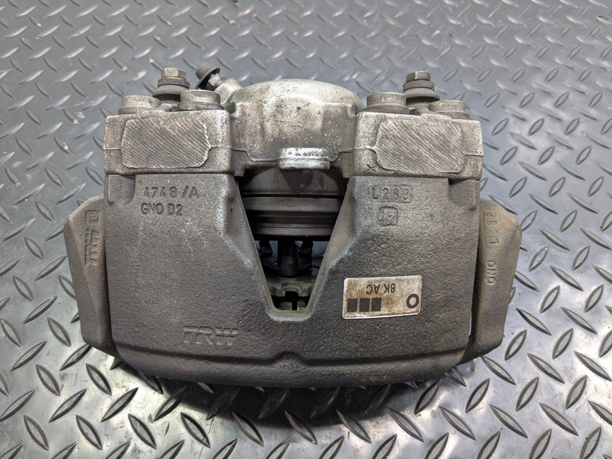 2008 - 2011 OEM AUDI A4 FRONT LEFT DRIVER SIDE BRAKE CALIPER