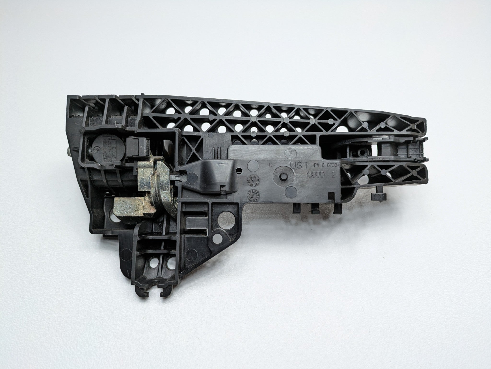 2008 - 2011 OEM AUDI A4 REAR LEFT PASSANGER OUTSIDE DOOR HANDLE FIT