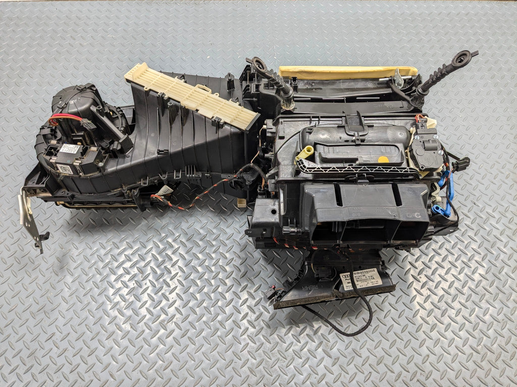 2008 - 2011 OEM AUDI A4 HVAC EVAPORATOR HEATER CORE HOUSING BOX ASSEMBLY