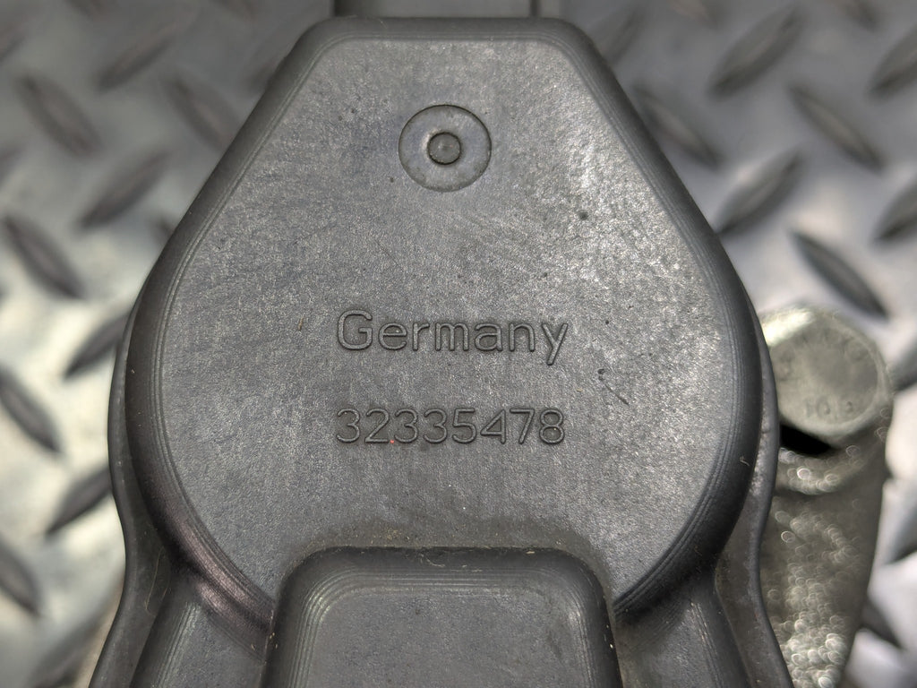 2008 - 2011 OEM AUDI A4 REAR LEFT DRIVER SIDE BRAKE CALIPER
