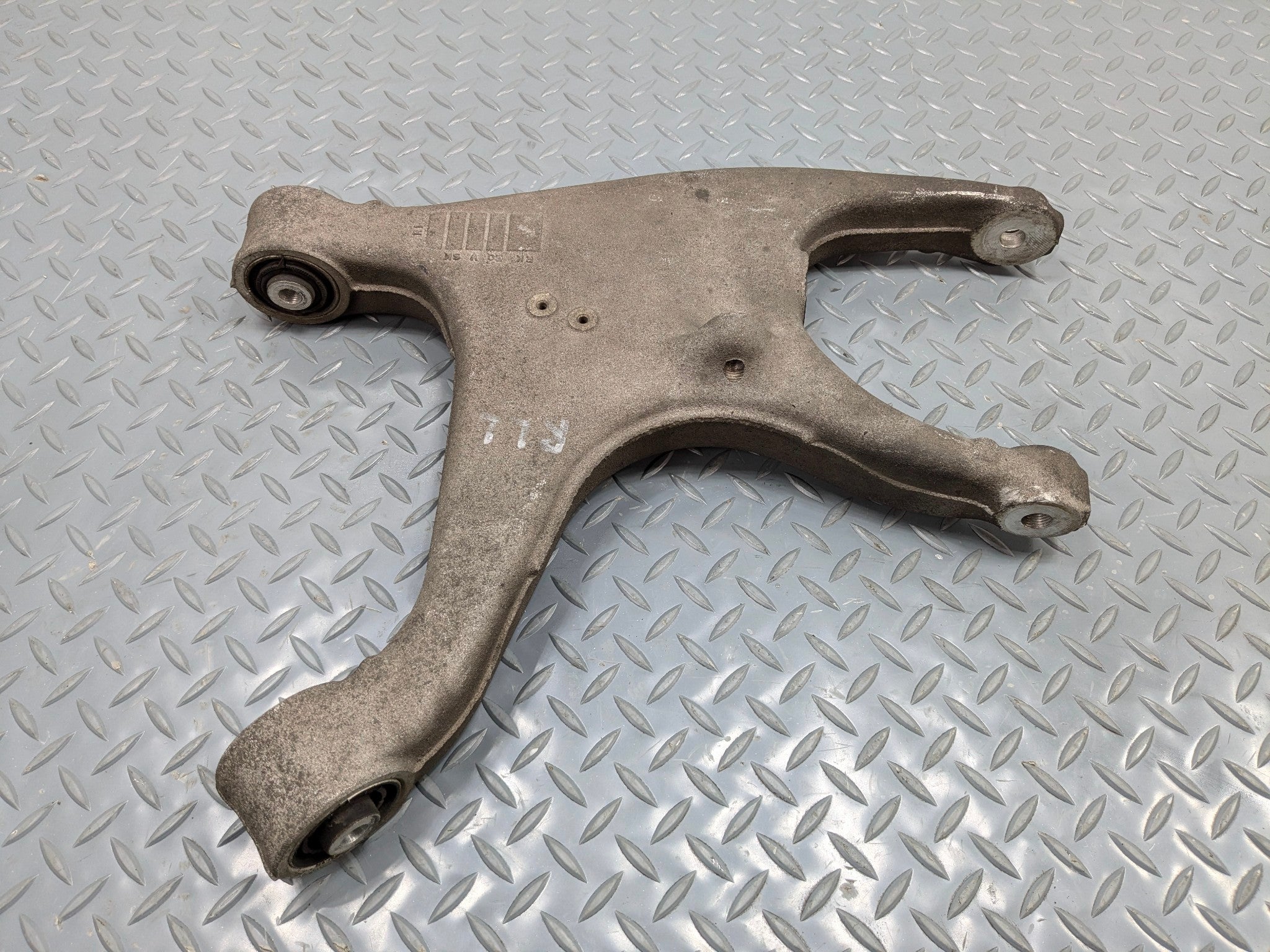 2008 - 2011 OEM AUDI A4 REAR LEFT SIDE REARWARD LOWER CONTROL ARM ASSEMBLY
