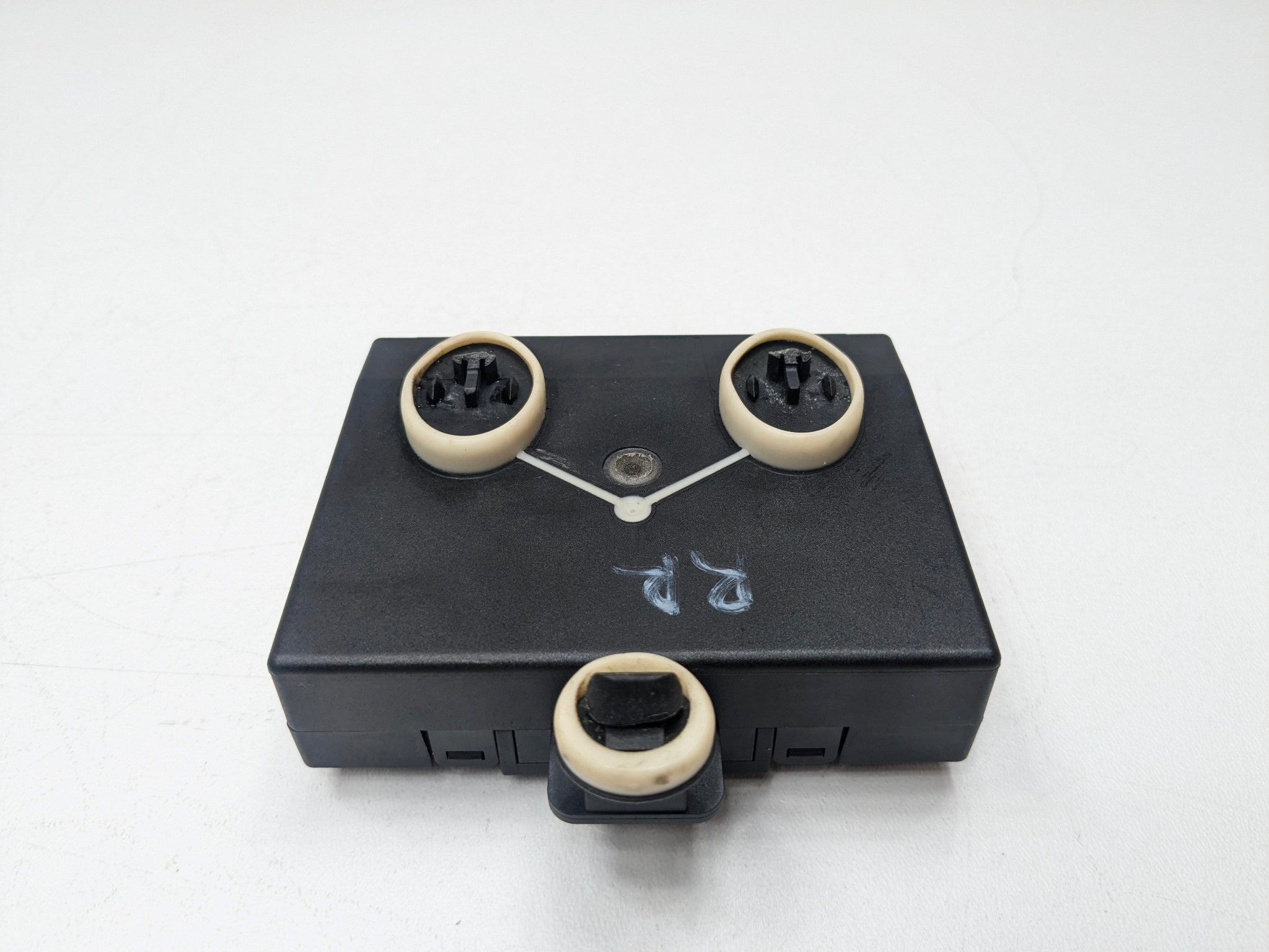 2008 - 2011 OEM AUDI A4 REAR RIGHT PASSENGER SIDE DOOR CONTROL MODULE UNIT