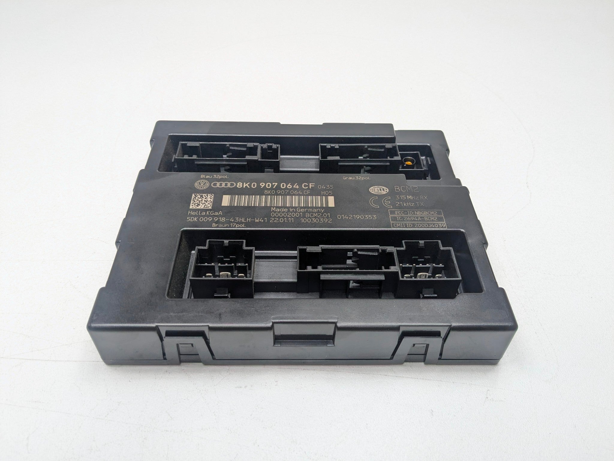 2008 - 2011 OEM AUDI A4 CHASSIS BRAIN BOX BODY CONTROL MODULE
