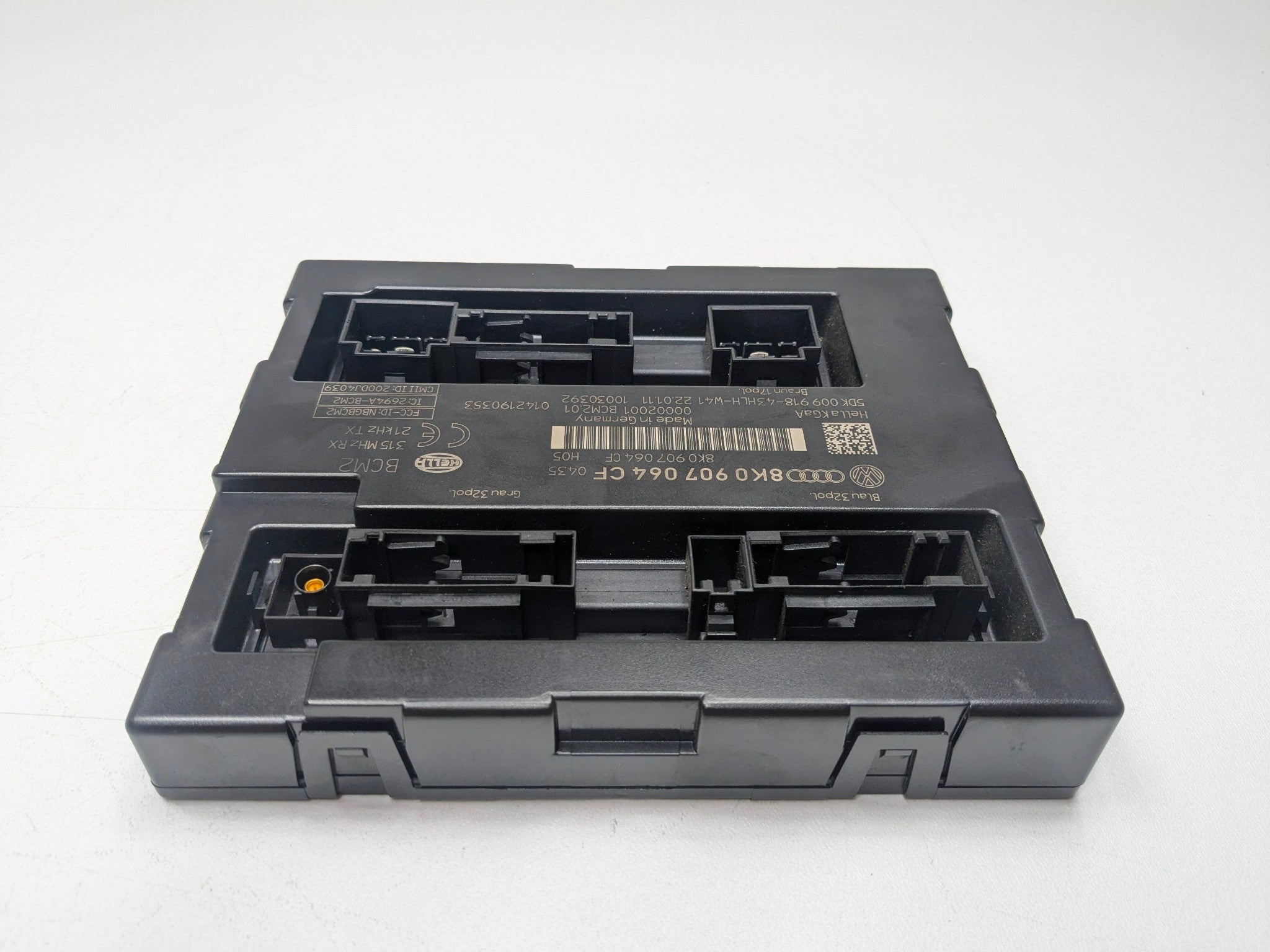 2008 - 2011 OEM AUDI A4 CHASSIS BRAIN BOX BODY CONTROL MODULE
