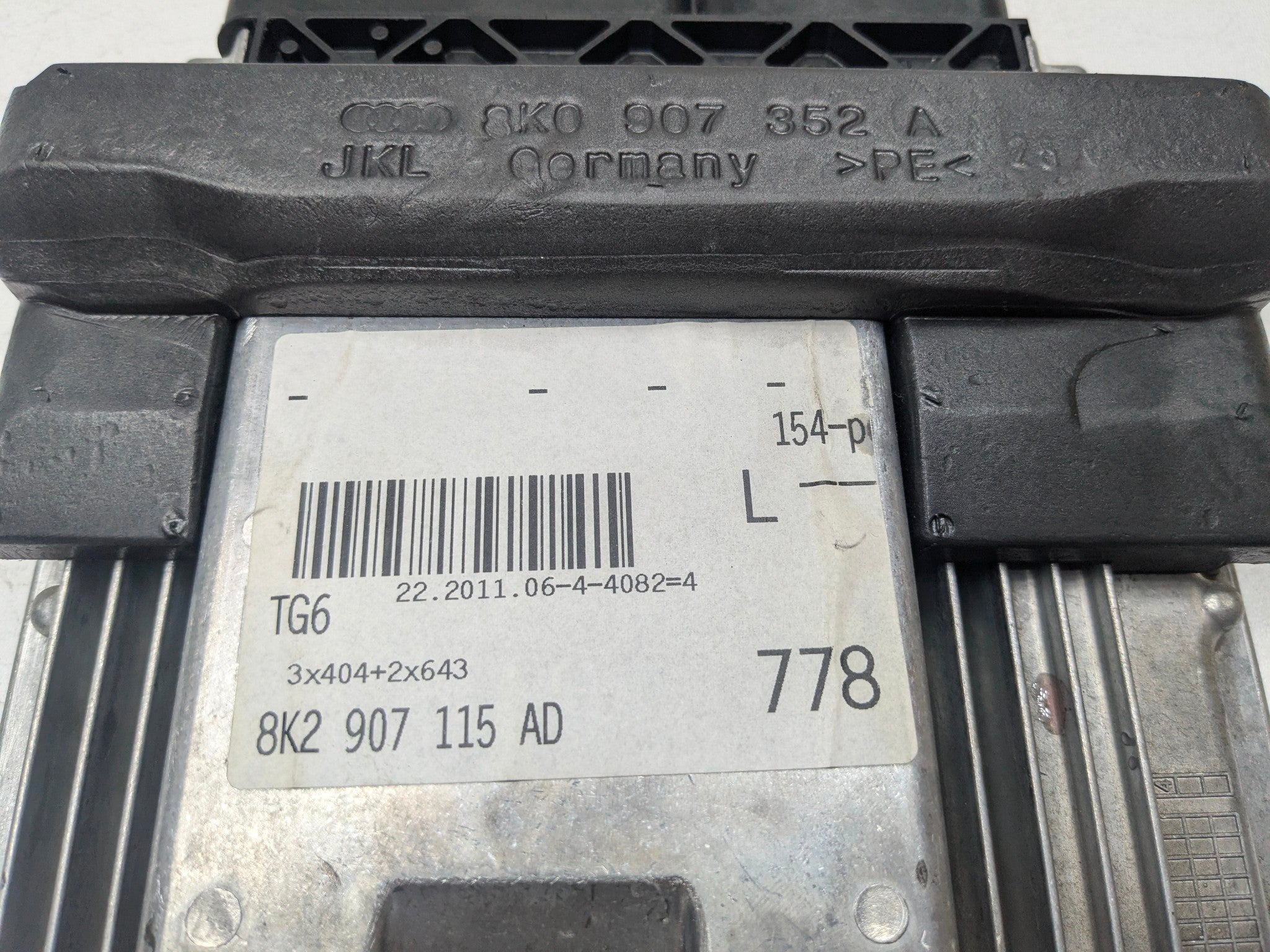 2008 - 2011 OEM AUDI A4 ENGINE COMPUTER CONTROL MODULE MOD ECU ECM