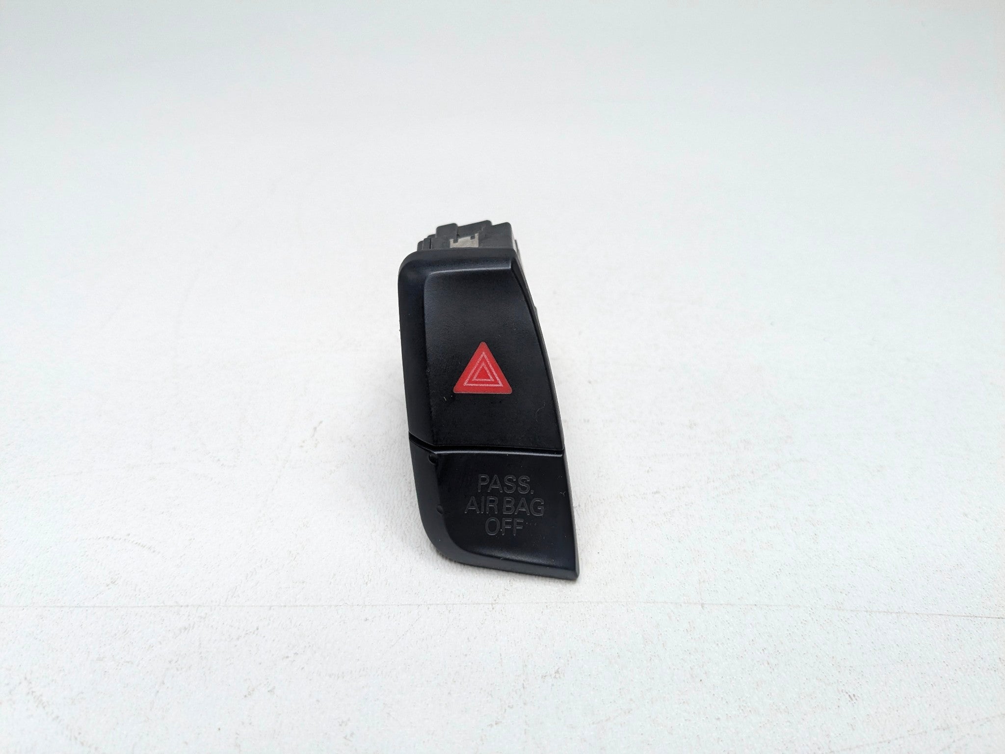 2008 - 2011 OEM AUDI A4 EMERGENCY HAZARD CONTROL SWITCH ASSEMBLY