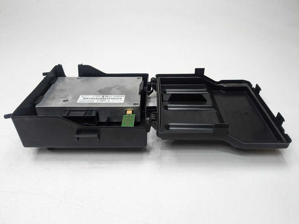 2008 - 2011 OEM AUDI A4 BLUETOOTH COMMUNICATION INTERFACE CONTROL MODULE BOX
