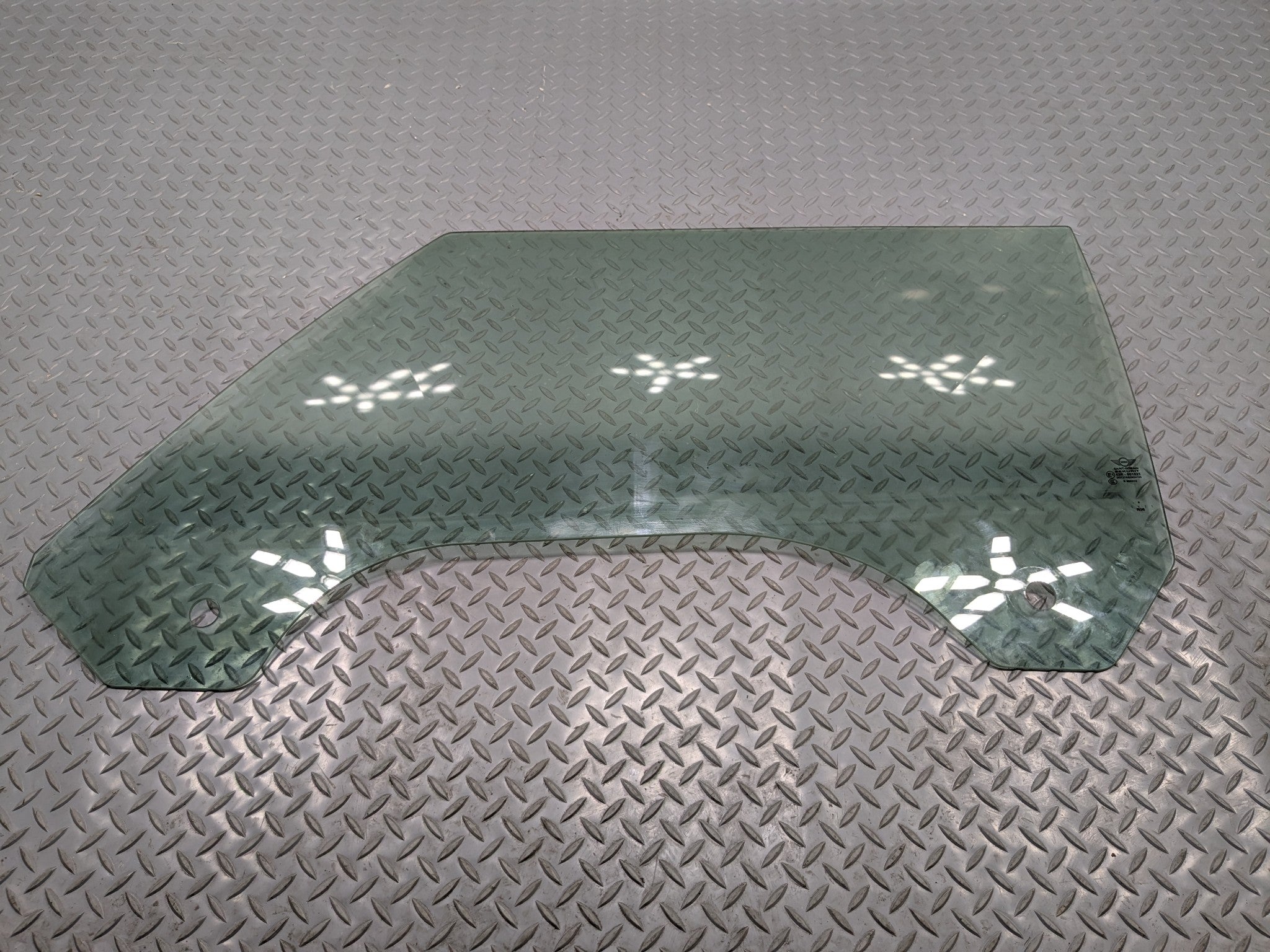 2006 - 2013 OEM MINI COOPER FRONT LEFT DRIVER SIDE DOOR WINDOW GLASS