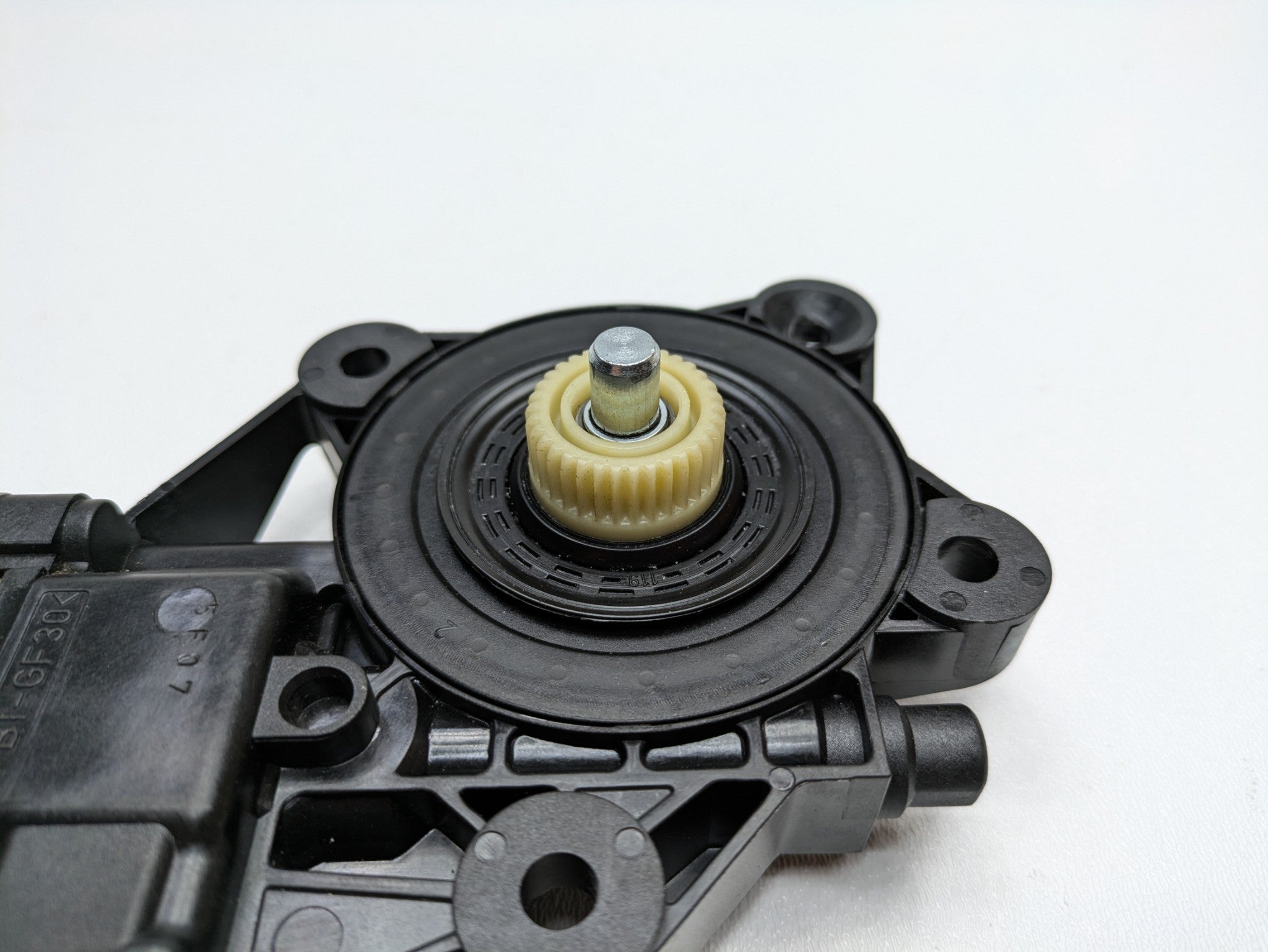 2006 - 2013 OEM MINI COOPER FRONT RIGHT PASSENGER SIDE POWER WINDOW MOTOR