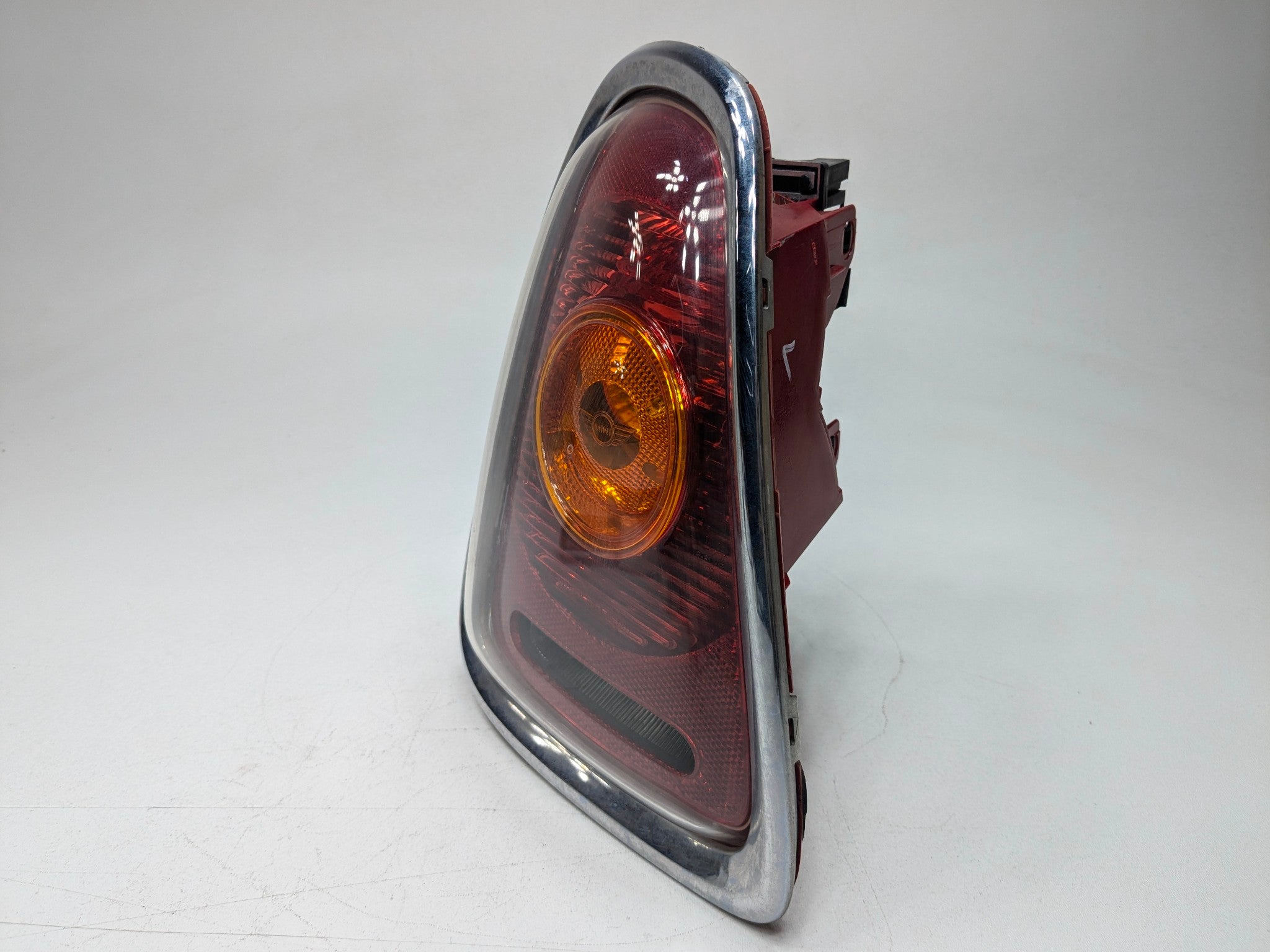 2006 - 2013 OEM MINI COOPER REAR LEFT DRIVER SIDE TAIL LIGHT ASSEMBLY