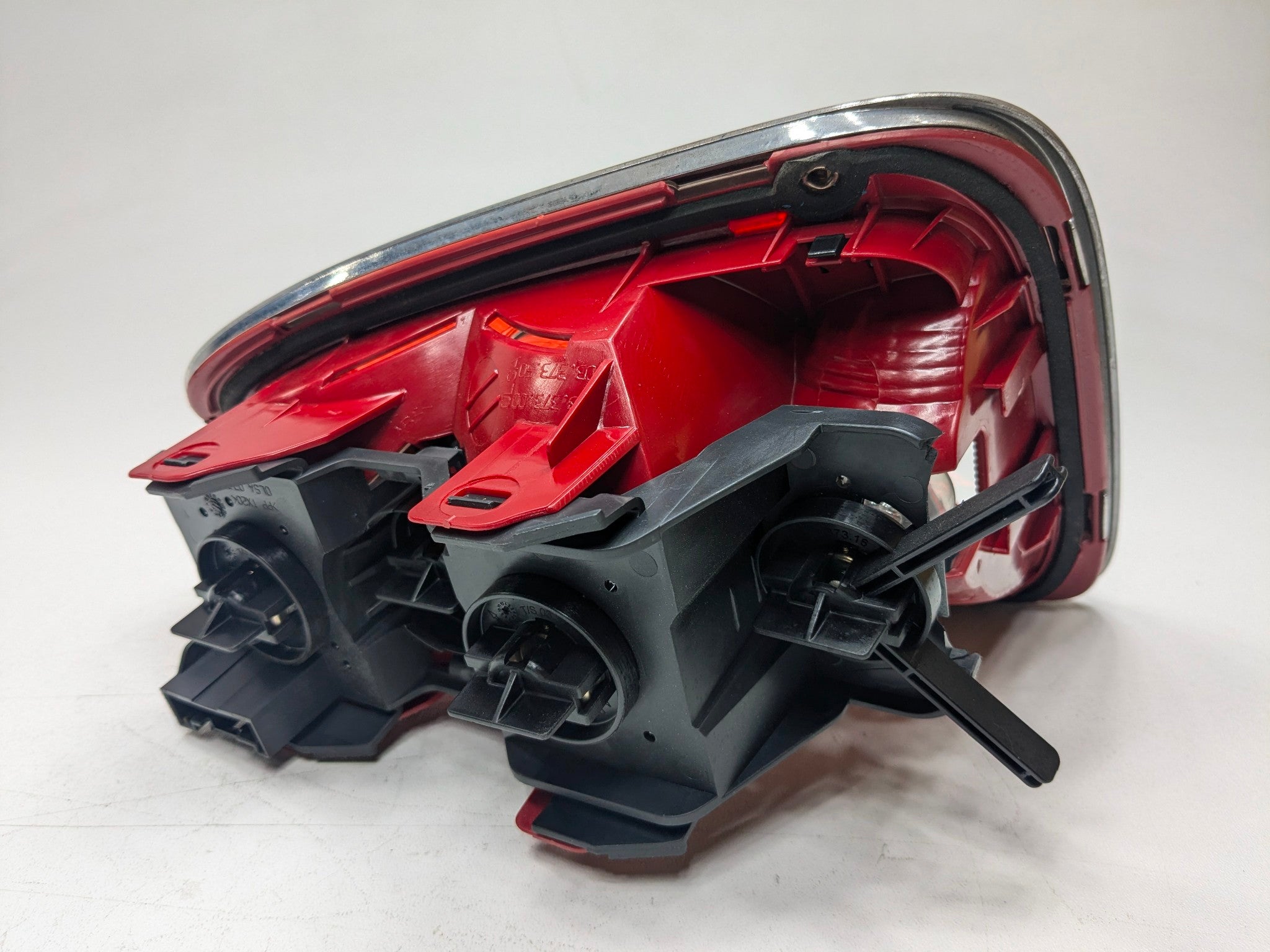 2006 - 2013 OEM MINI COOPER REAR LEFT DRIVER SIDE TAIL LIGHT ASSEMBLY