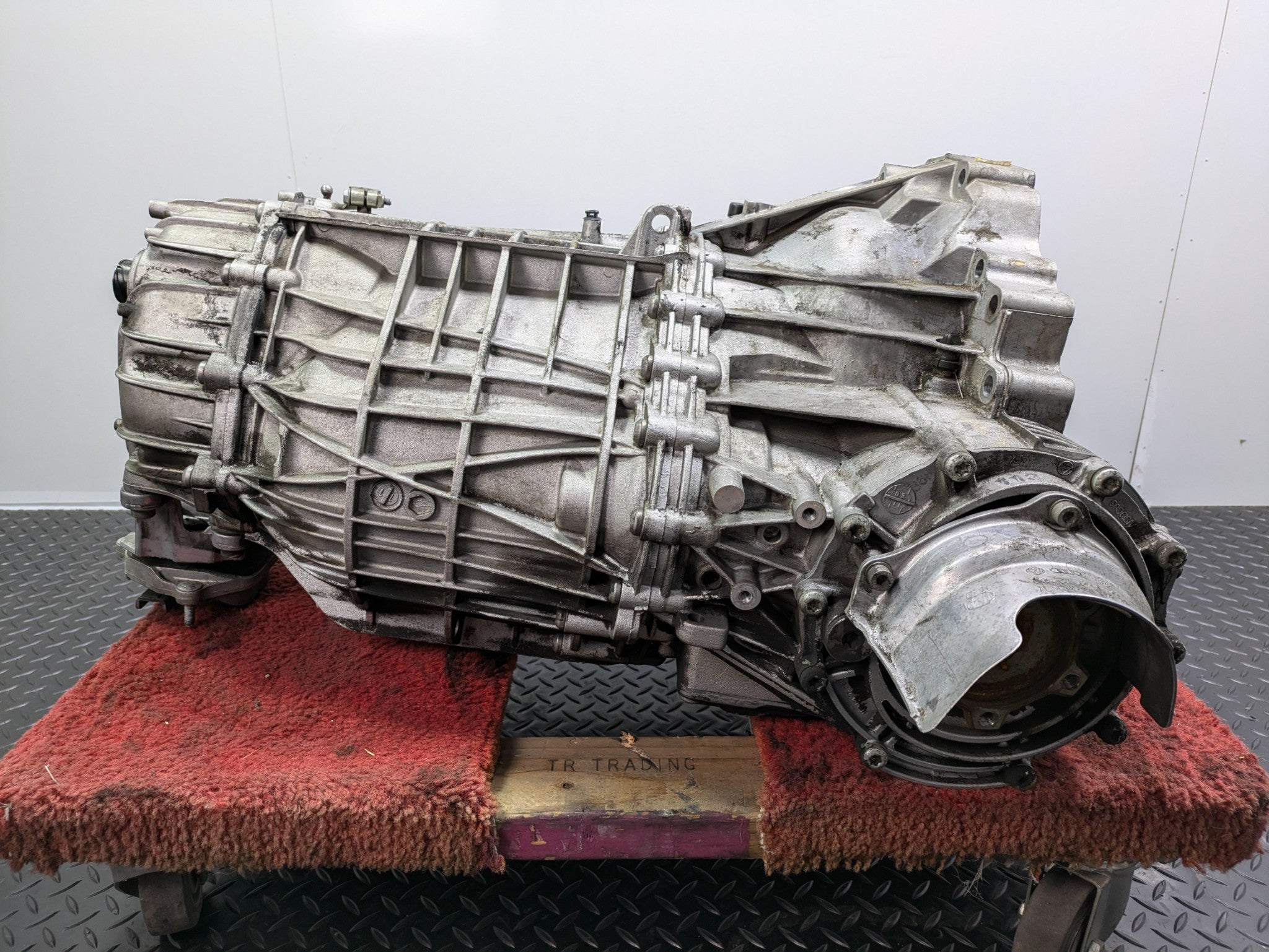 2008 - 2011 OEM AUDI A4 AUTOMATIC TRANSMISSION GEARBOX ASSEMBLY