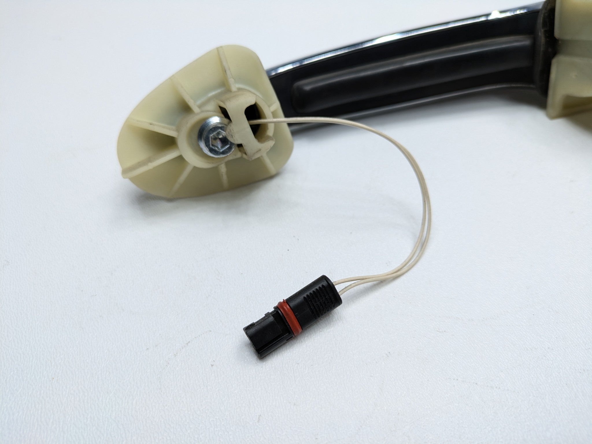 2006 - 2013 OEM MINI COOPER RIGHT PASSENGER SIDE OUTSIDE DOOR HANDLE