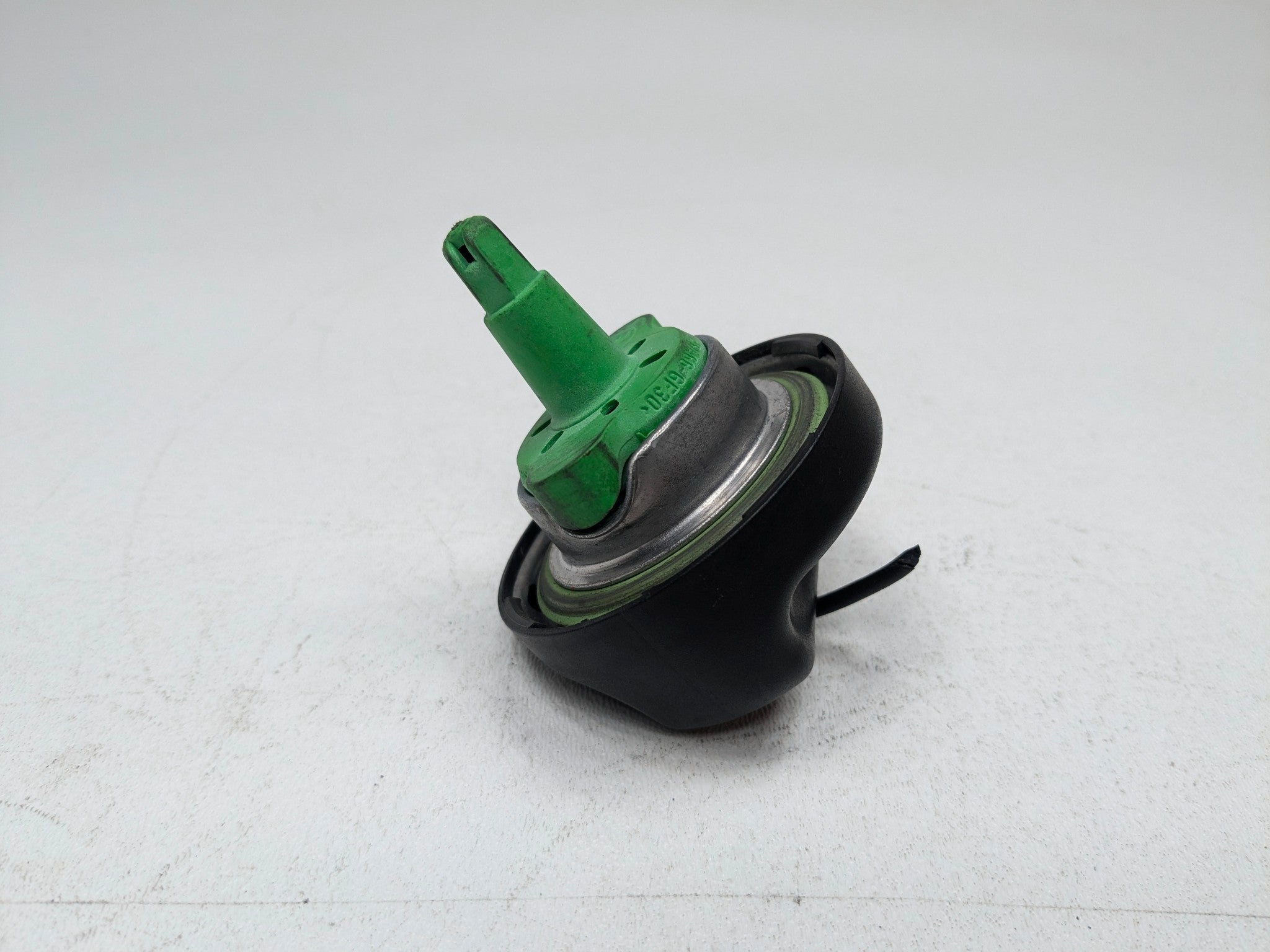 2006 - 2013 OEM MINI COOPER FUEL GAS TANK FILLER CAP ASSEMBLY