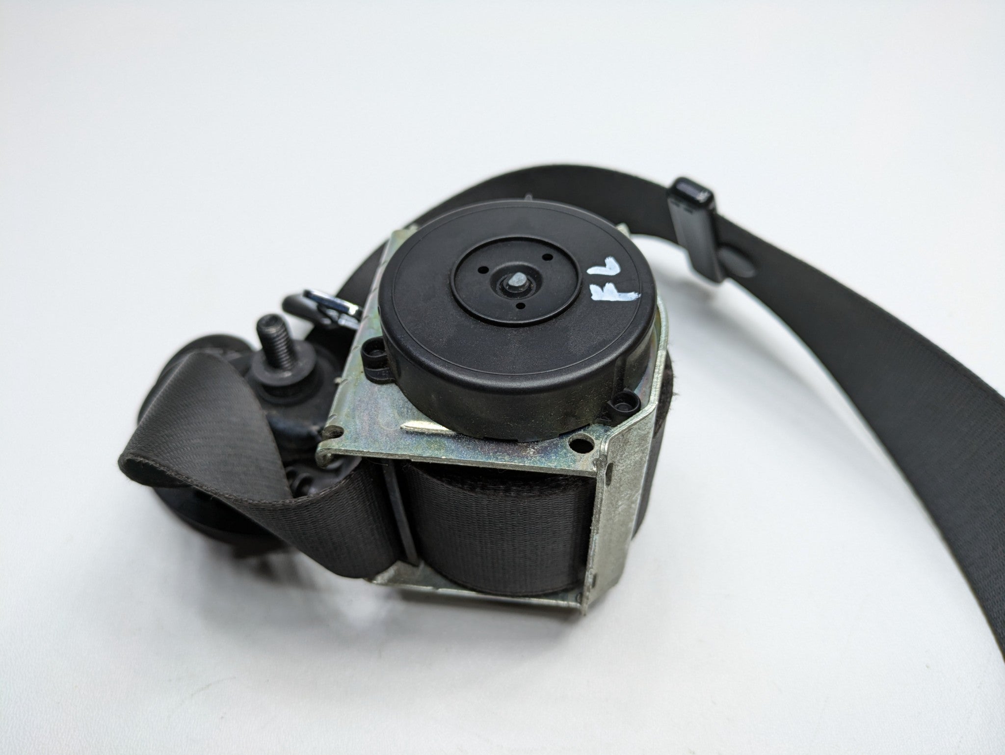 2006 - 2013 OEM MINI COOPER FRONT LEFT DRIVER SIDE SEAT BELT RETRACTOR