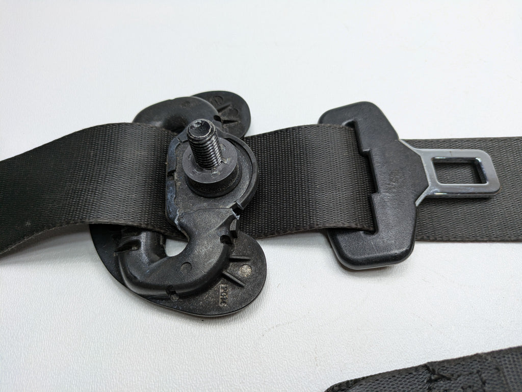 2006 - 2013 OEM MINI COOPER FRONT LEFT DRIVER SIDE SEAT BELT RETRACTOR