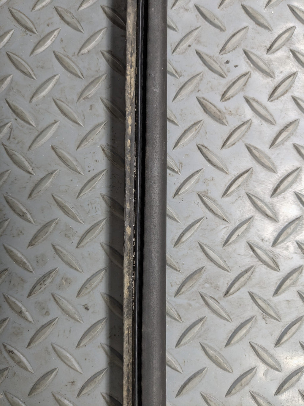 2006 - 2013 OEM MINI COOPER DOOR SEAL WEATHER STRIPPING RUBBER