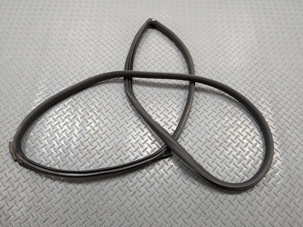 2006 - 2013 OEM MINI COOPER FRONT LEFT DRIVER SIDE DOOR SEAL WEATHERSTRIP RUBBER