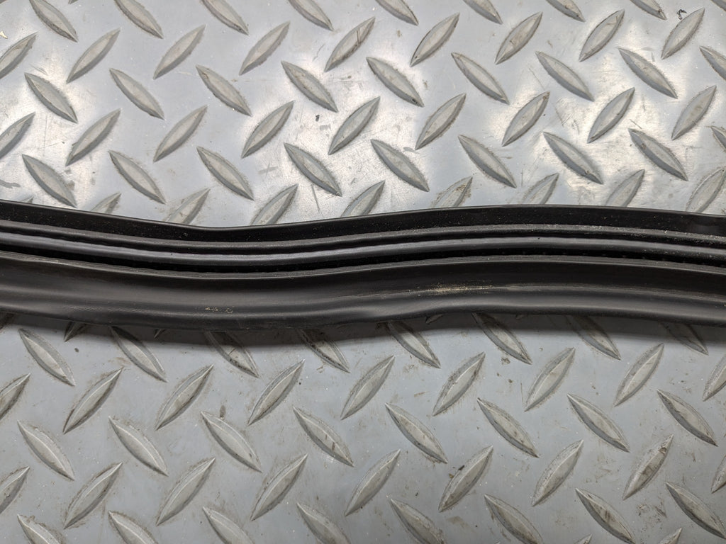 2006 - 2013 OEM MINI COOPER FRONT LEFT DRIVER SIDE DOOR SEAL WEATHERSTRIP RUBBER