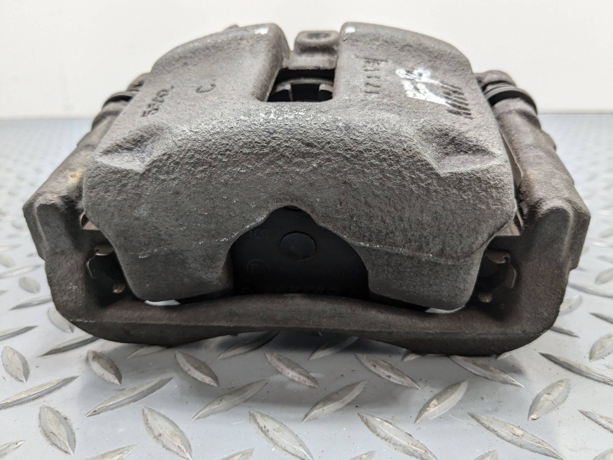 2006 - 2013 OEM MINI COOPER FRONT RIGHT PASSENGER SIDE BRAKE CALIPER