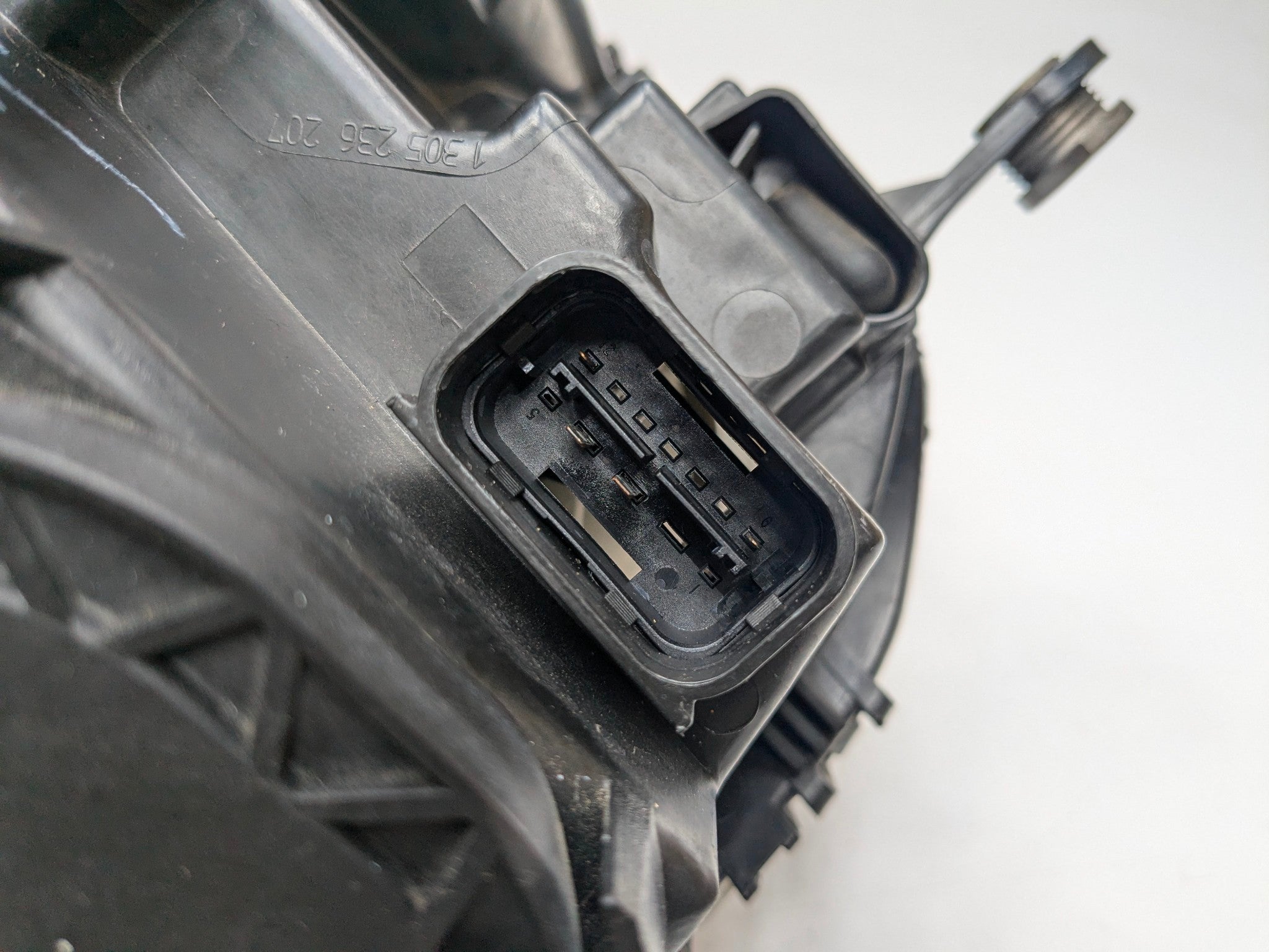 2006 - 2013 OEM MINI COOPER FRONT RH PASSENGER SIDE HALOGEN HEADLIGHT ASSEMBLY