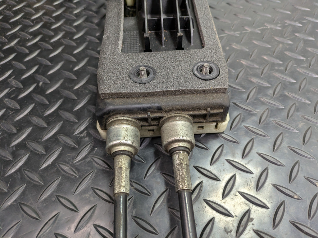 2006 - 2013 OEM MINI COOPER TRANSMISSION GEAR SELECTOR SHIFTER WITH CABLES