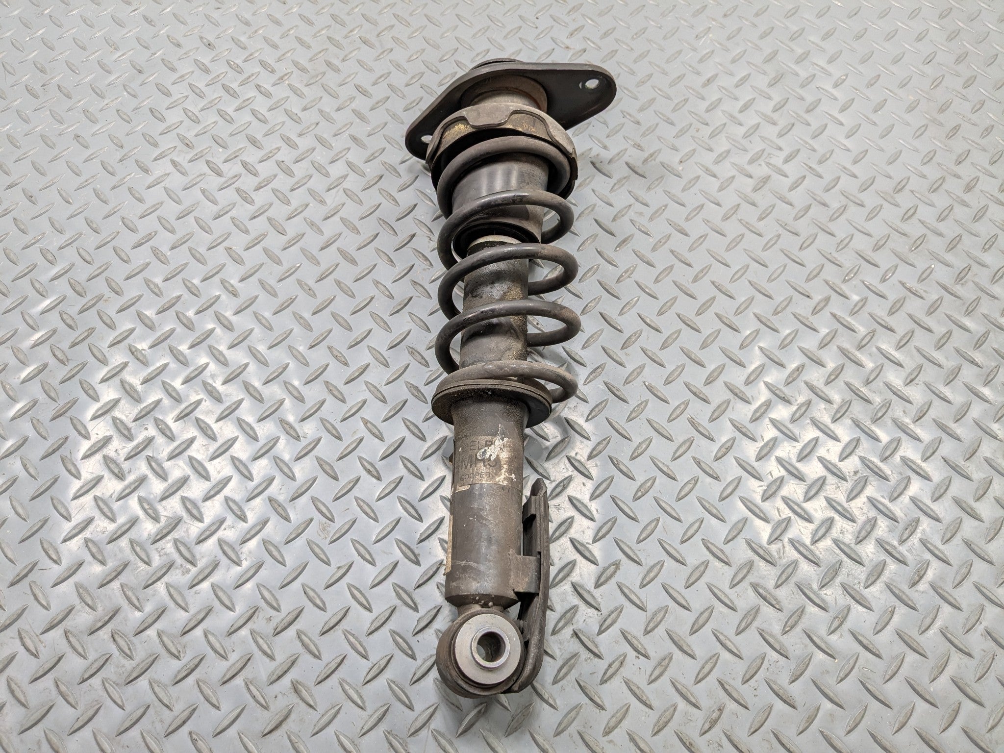 2006 - 2013 OEM MINI COOPER REAR RIGHT SIDE SUSPENSION SHOCK STRUT ASSEMBLY