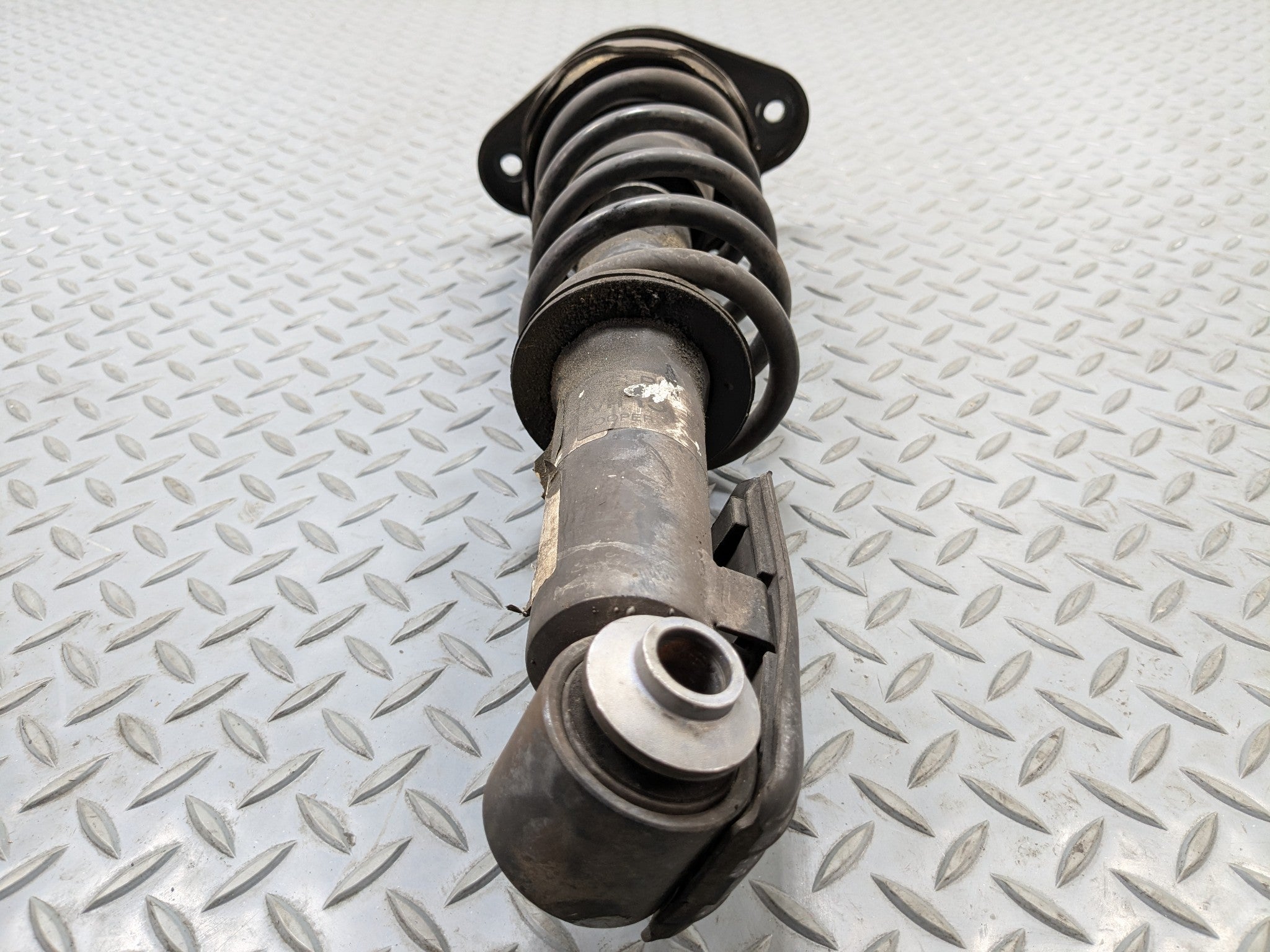 2006 - 2013 OEM MINI COOPER REAR RIGHT SIDE SUSPENSION SHOCK STRUT ASSEMBLY