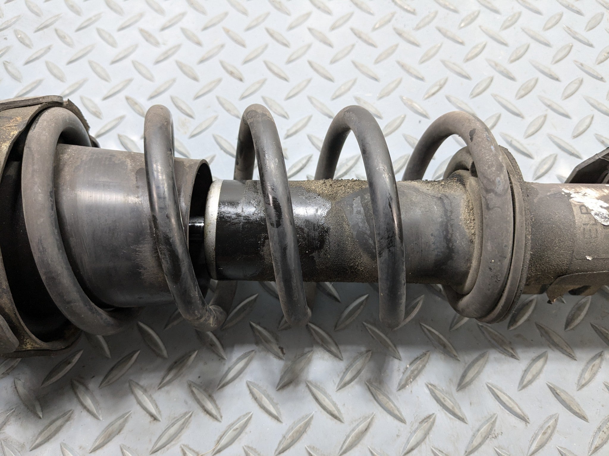 2006 - 2013 OEM MINI COOPER REAR RIGHT SIDE SUSPENSION SHOCK STRUT ASSEMBLY