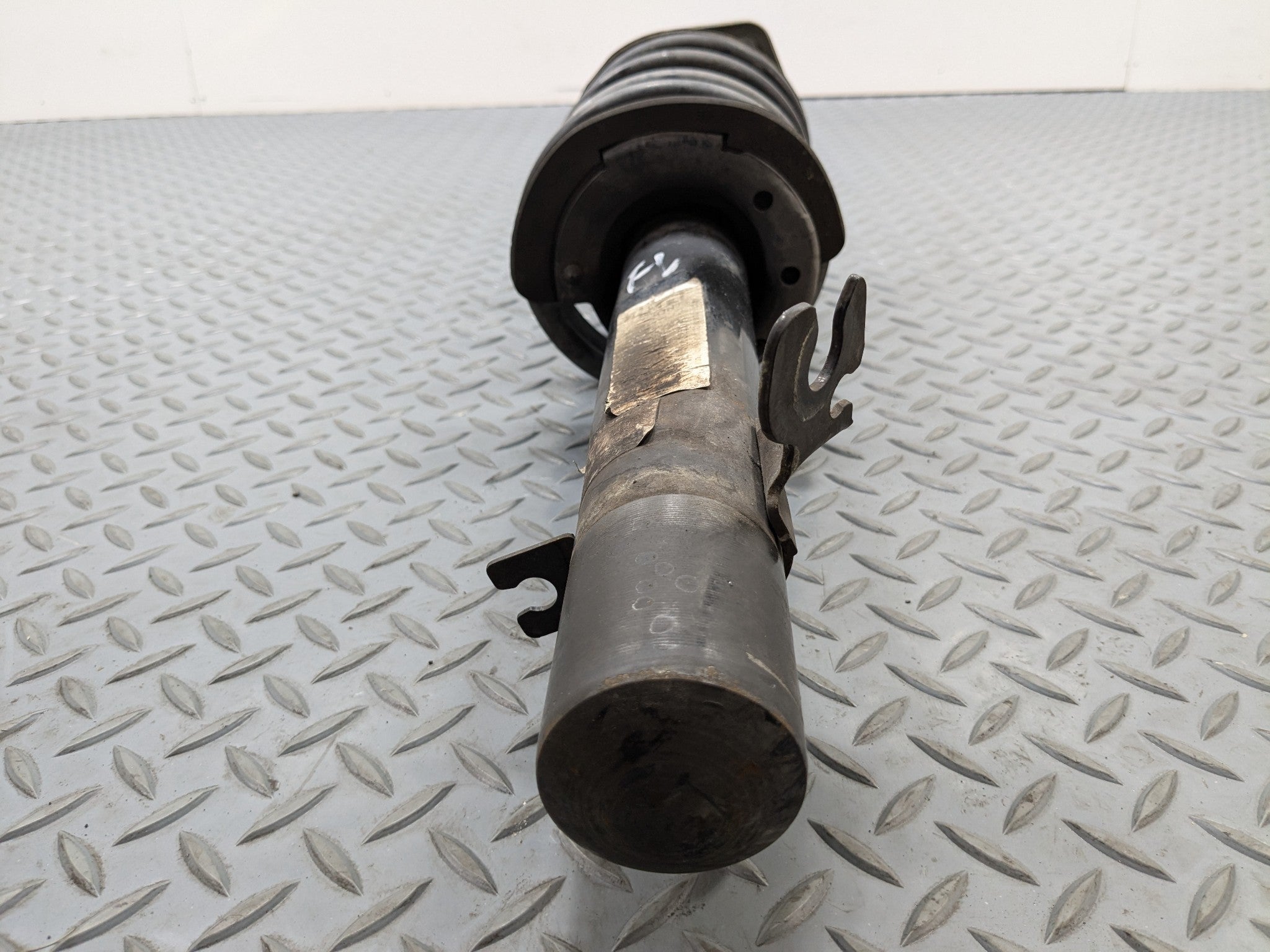 2006 - 2013 OEM MINI COOPER FRONT LEFT SIDE SUSPENSION SHOCK STRUT ASSEMBLY