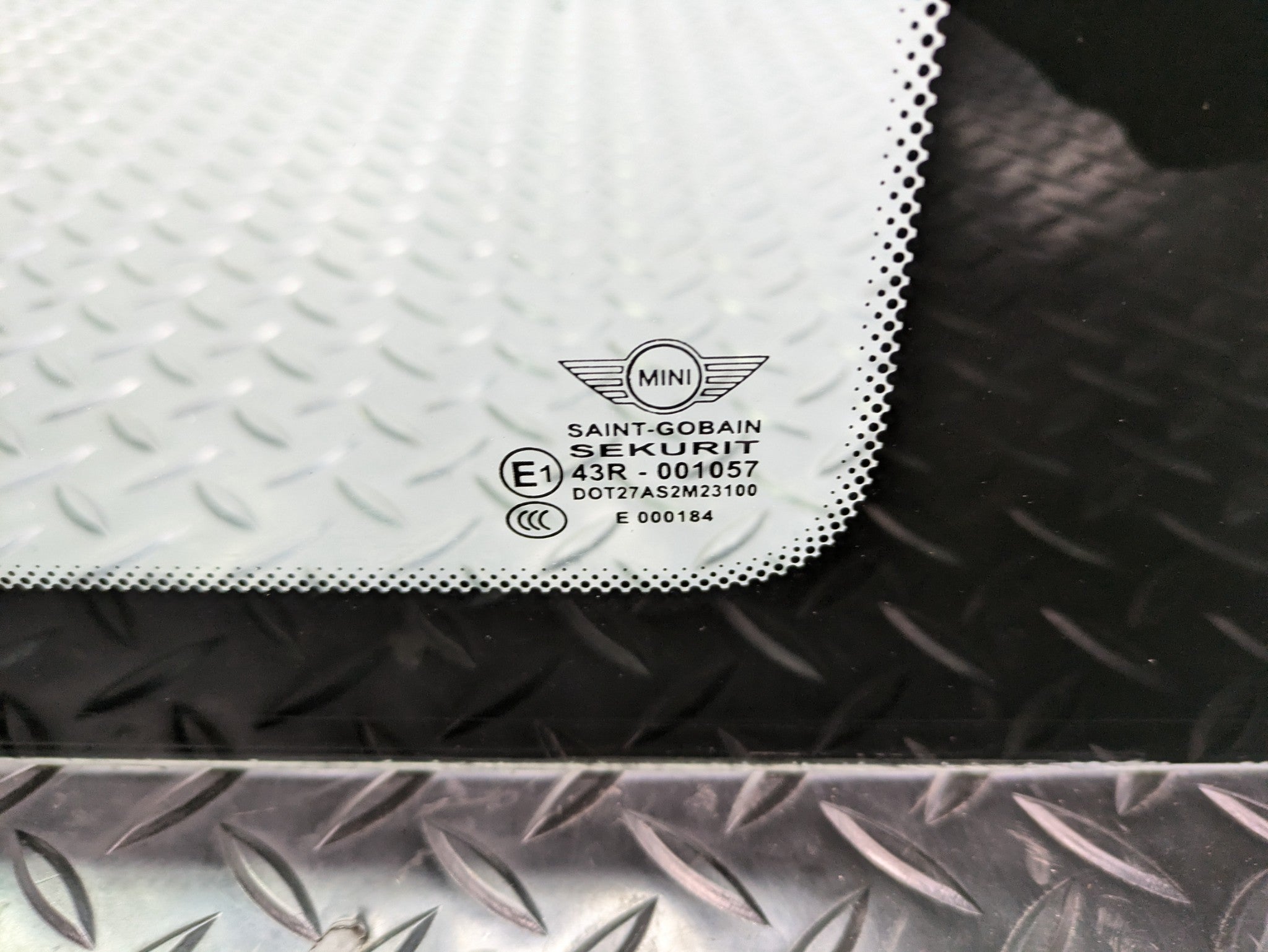 2006 - 2013 OEM MINI COOPER REAR RIGHT PASSENGER SIDE DOOR WINDOW GLASS