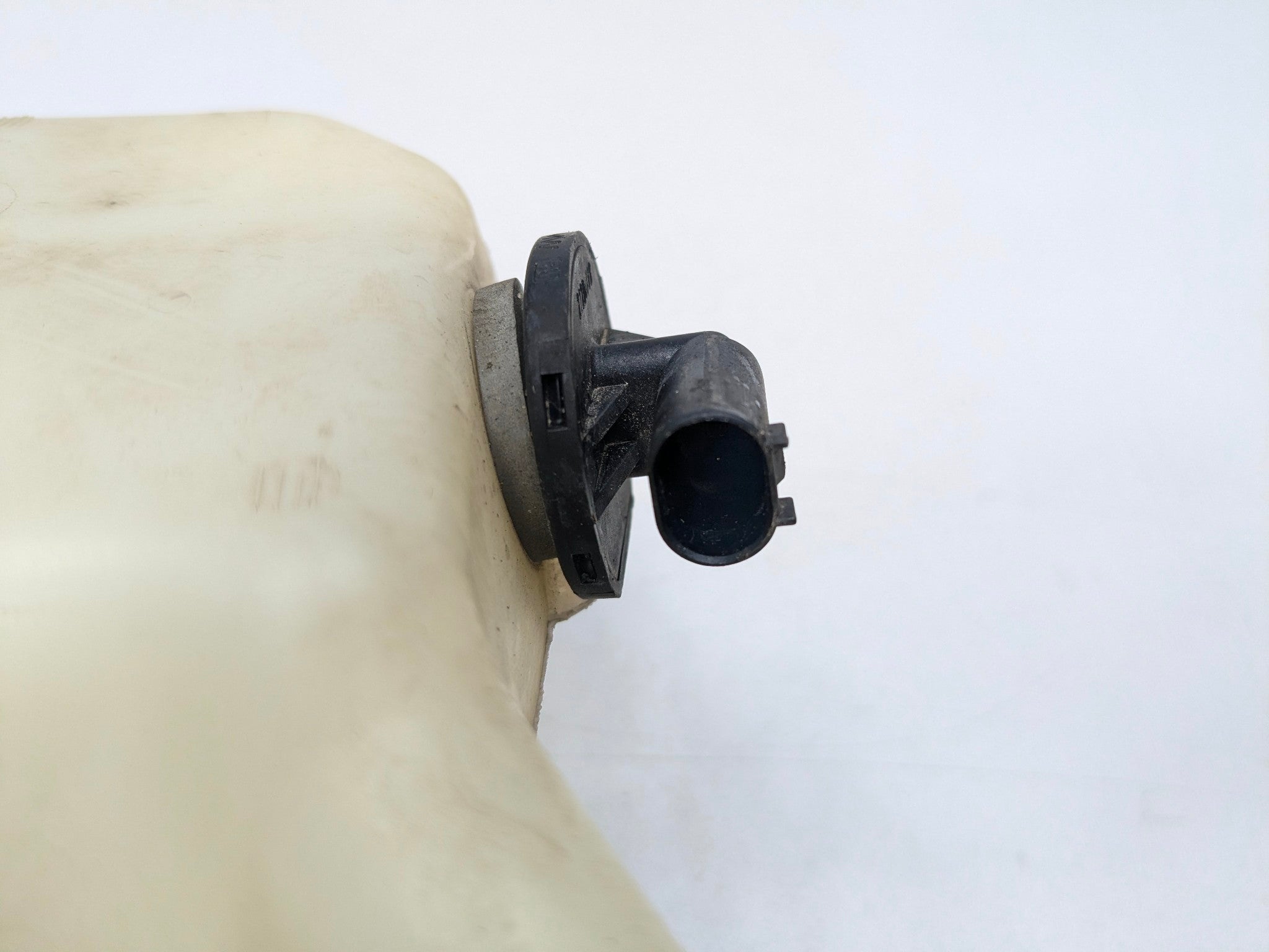 2006 - 2013 OEM MINI COOPER WINDSHIELD WASHER BOTTLE TANK RESERVOIR