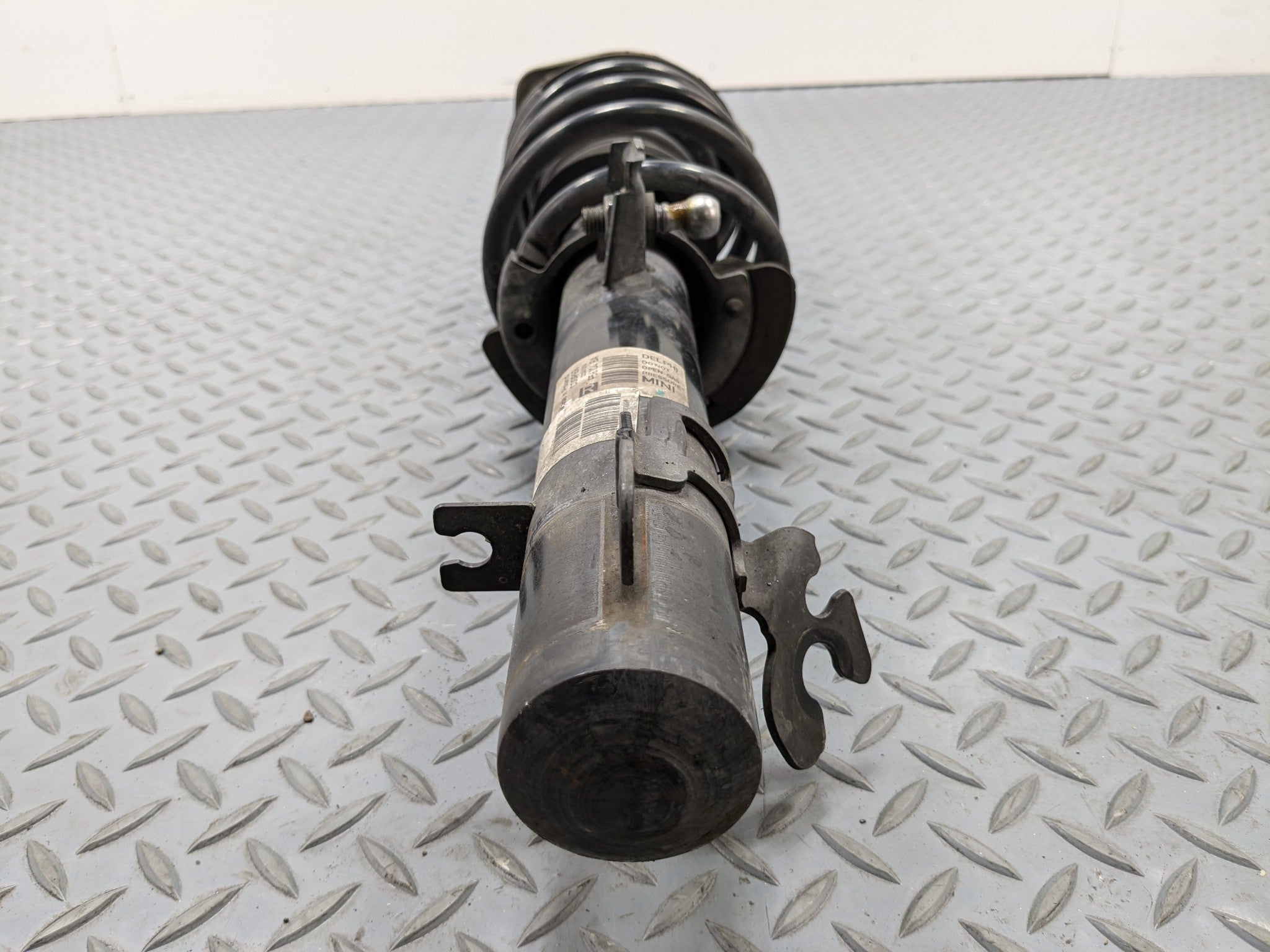 2006 - 2013 OEM MINI COOPER FRONT RIGHT SIDE SUSPENSION SHOCK STRUT ASSEMBLY