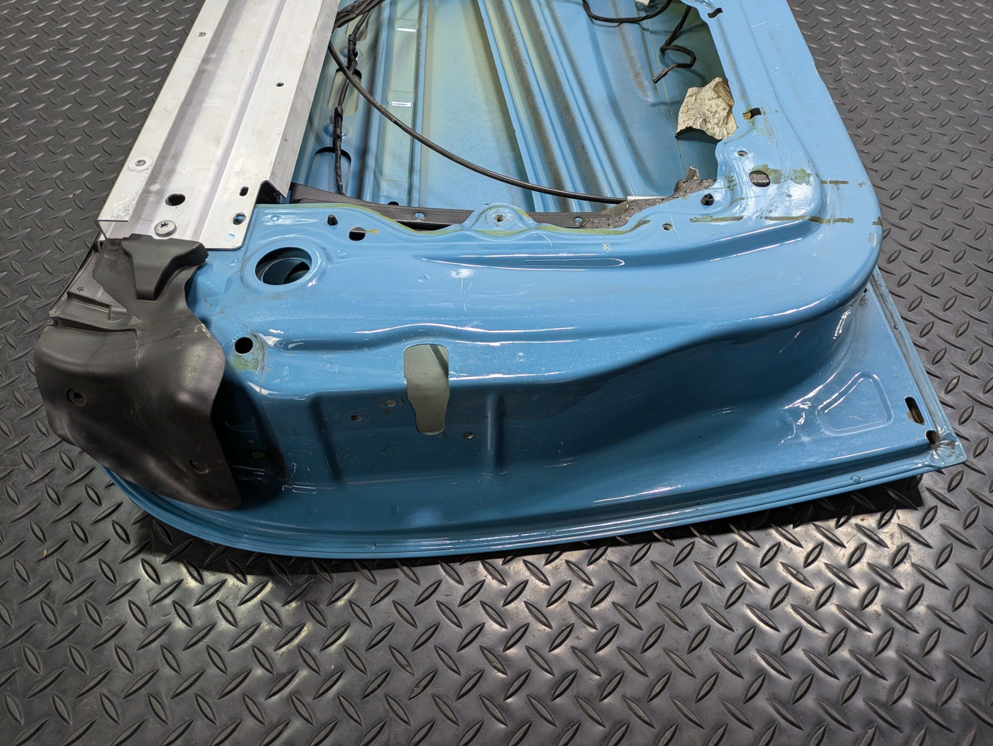 2006 - 2013 OEM MINI COOPER FRONT LEFT SIDE DOOR SHELL PANEL MODERATE BLUE