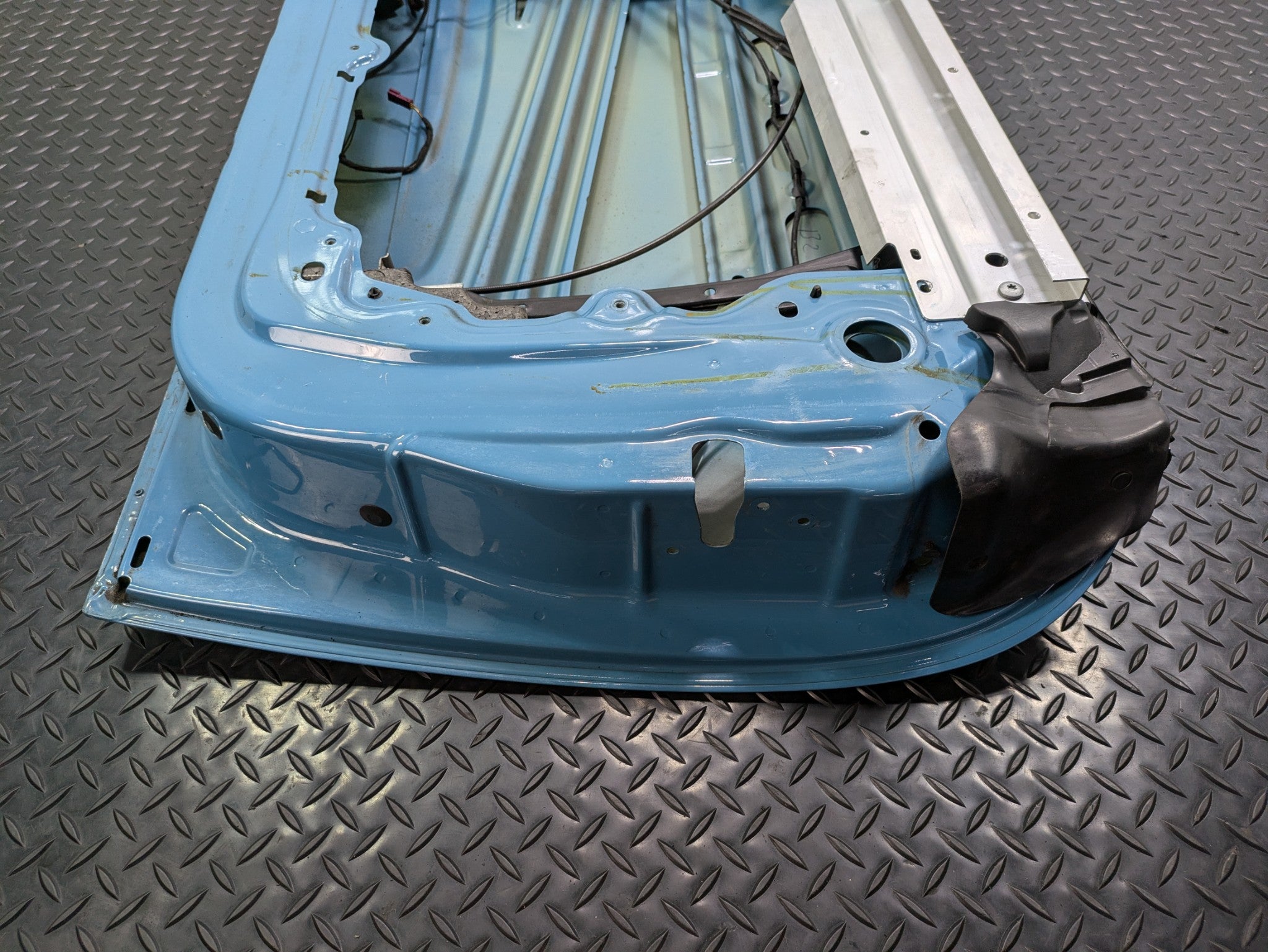 2006 - 2013 OEM MINI COOPER FRONT RIGHT SIDE DOOR SHELL PANEL MODERATE BLUE