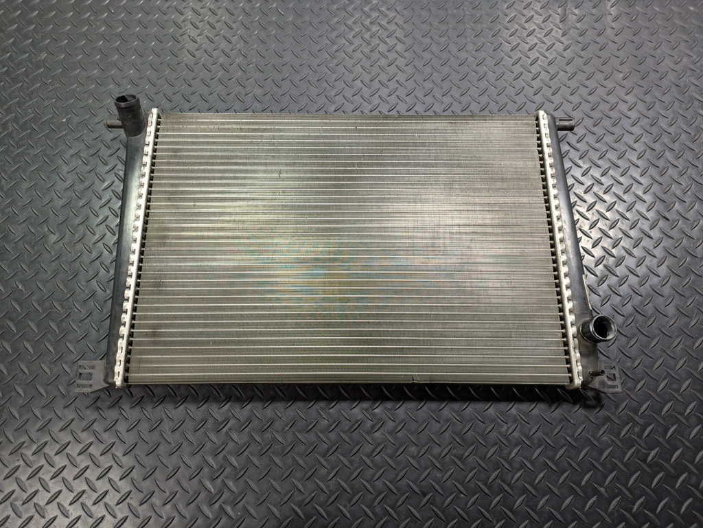 2006 - 2013 OEM MINI COOPER FRONT ENGINE MOTOR COOLING RADIATOR COMPONENT