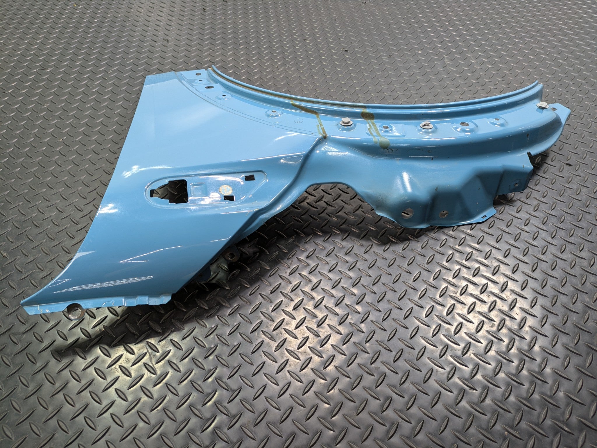 2006 - 2013 OEM MINI COOPER FRONT LEFT DRIVER SIDE FENDER COVER PANEL
