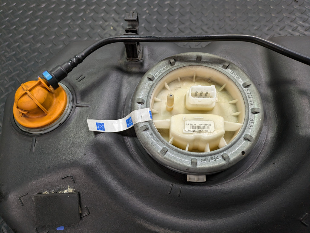 2006 - 2013 OEM MINI COOPER FUEL GAS TANK ASSEMBLY 10.6 GALLON