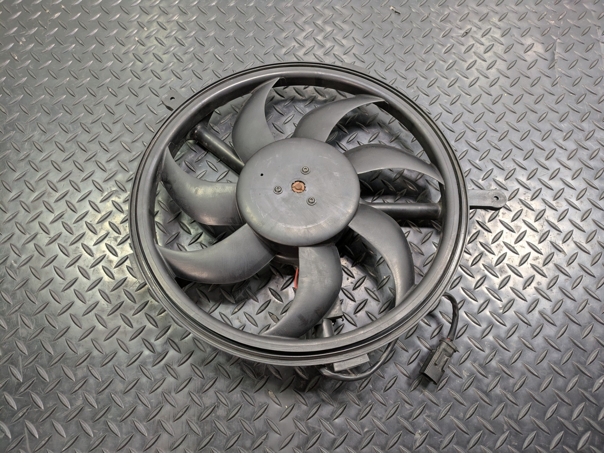 2006 - 2013 OEM MINI COOPER ELECTRIC COOLING MOTOR FAN ASSEMBLY