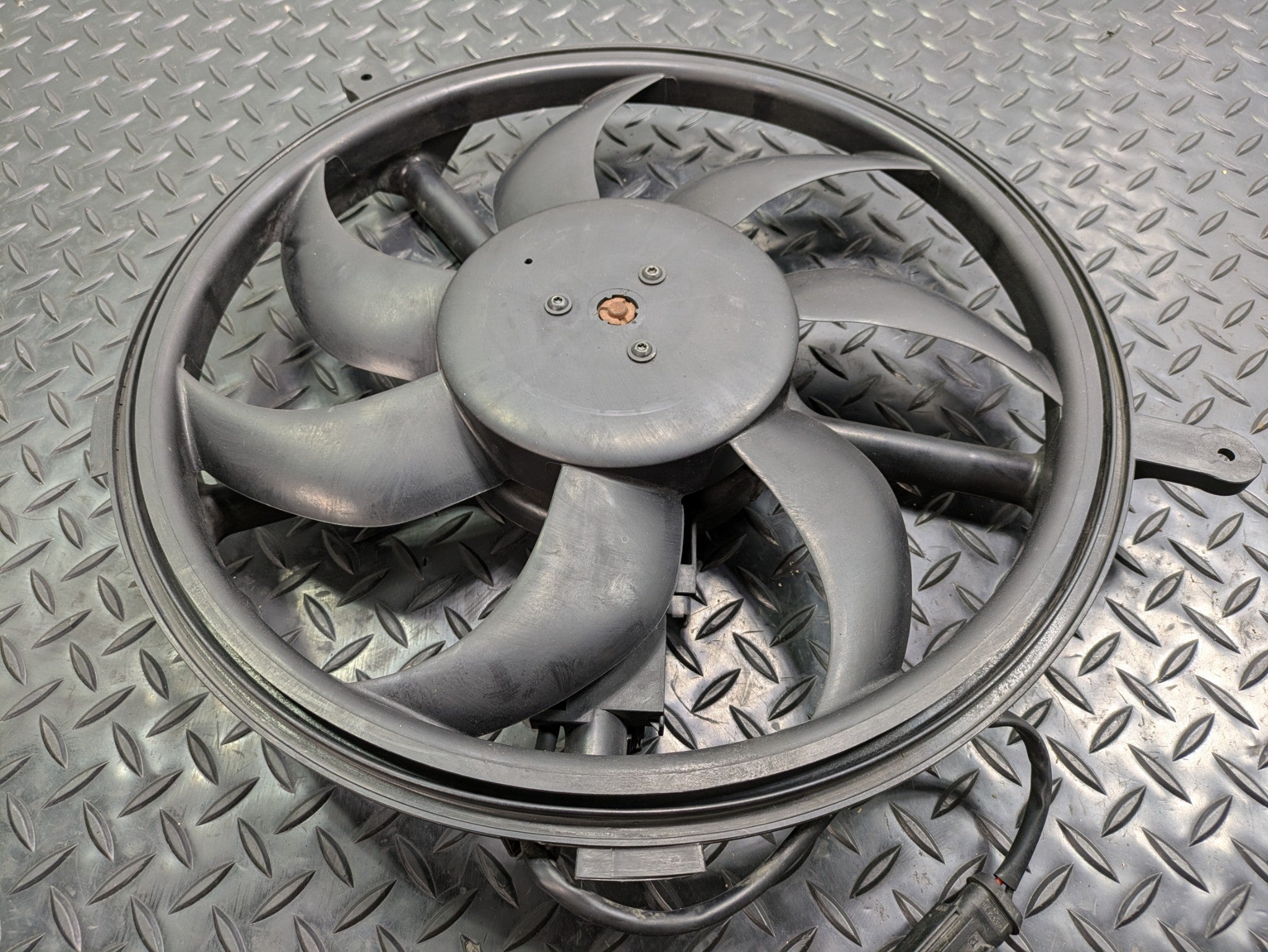 2006 - 2013 OEM MINI COOPER ELECTRIC COOLING MOTOR FAN ASSEMBLY