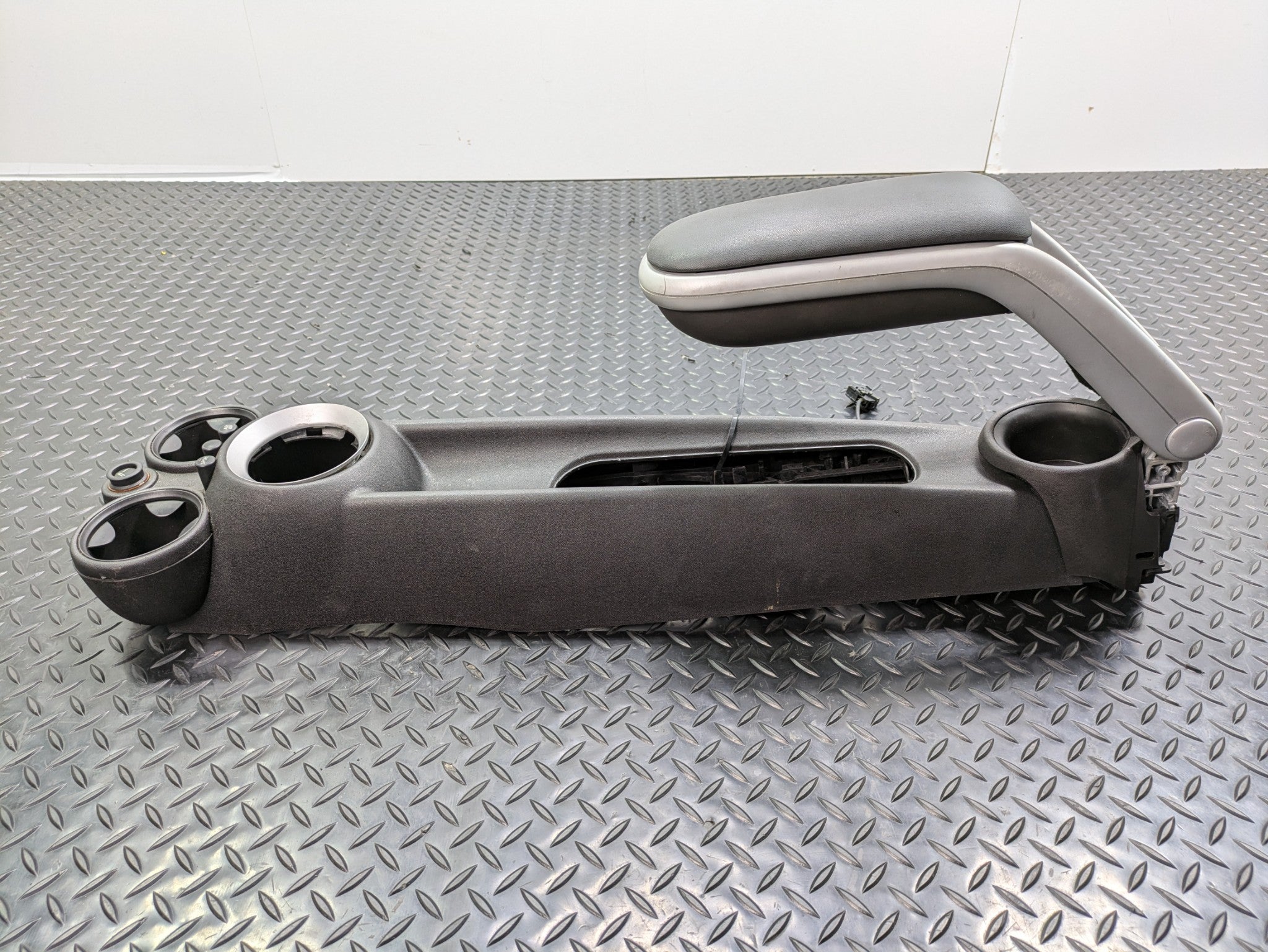 2006 - 2013 OEM MINI COOPER CENTER CONSOLE ARMREST WITH CUP HOLDER TRIM PANEL
