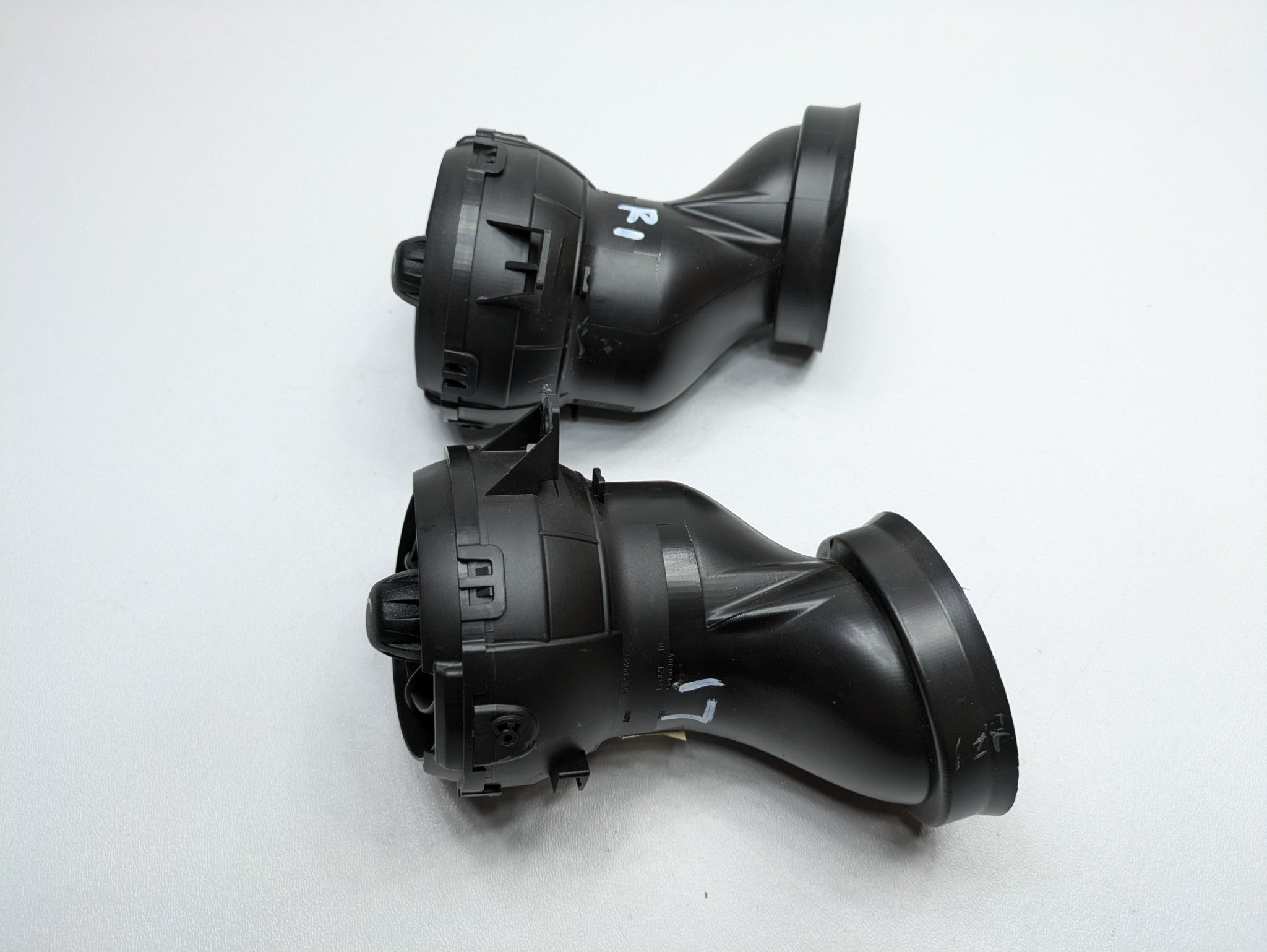 2006 - 2013 OEM MINI COOPER CENTER LEFT AND RIGHT GRILLE AIR VENT AC HEATER