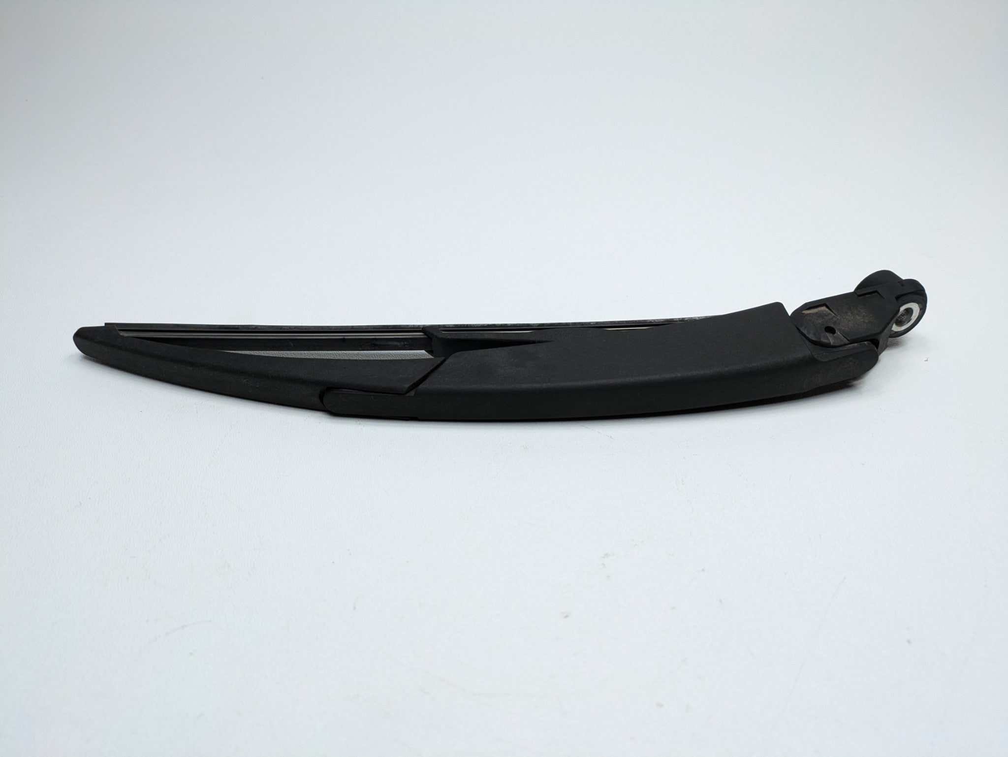 2006 - 2013 OEM MINI COOPER REAR HATCH TAILGATE WINDOW WIPER ARM WITH BLADE