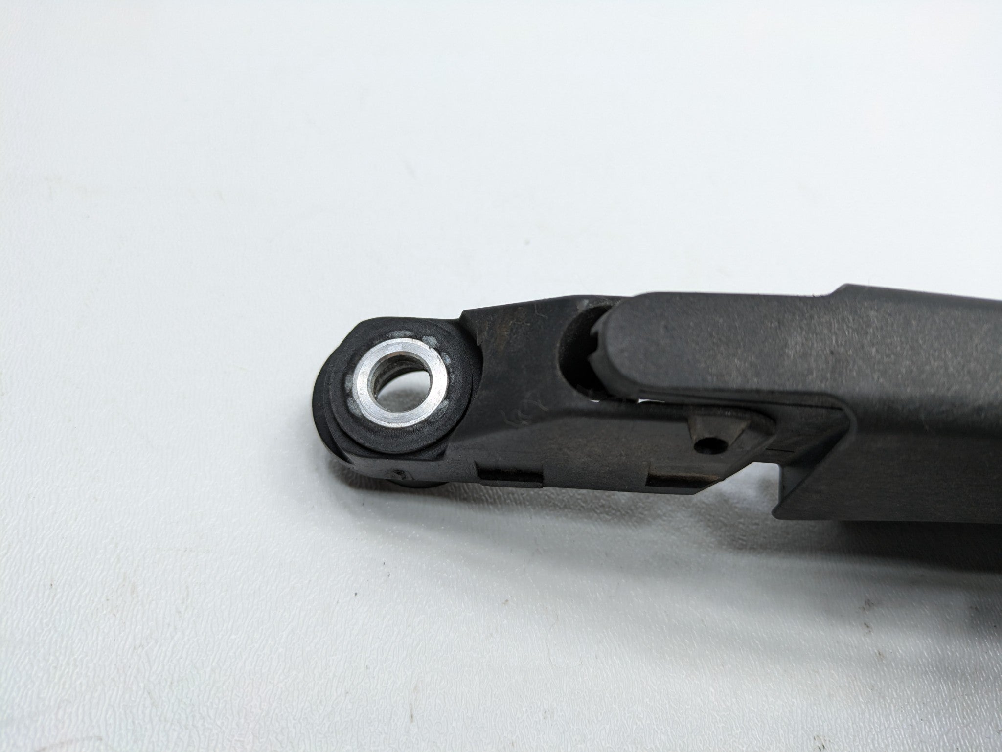 2006 - 2013 OEM MINI COOPER REAR HATCH TAILGATE WINDOW WIPER ARM WITH BLADE