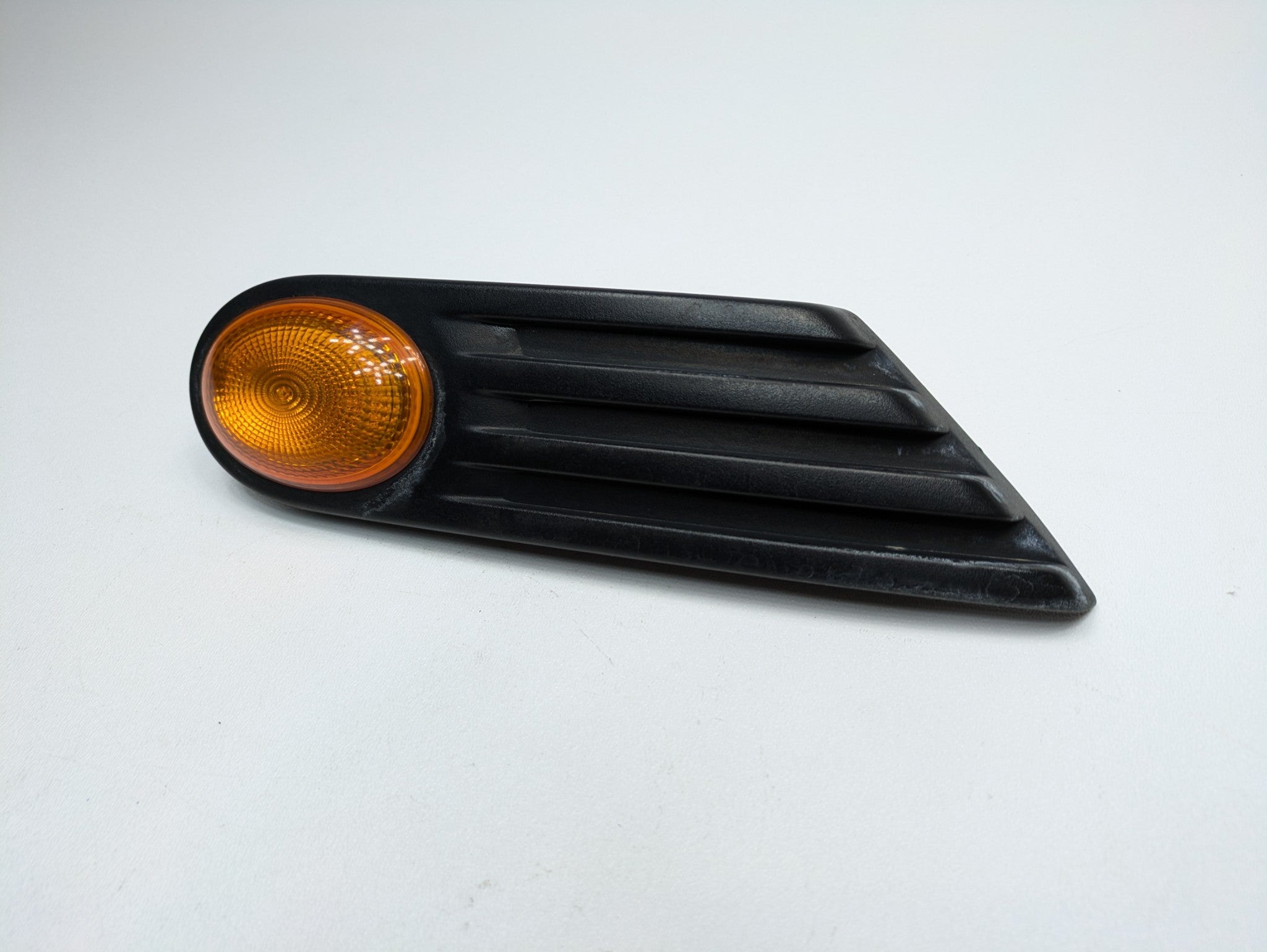 2006 - 2013 OEM MINI COOPER FRONT RIGHT PASSENGER SIDE TURN SIGNAL MARKER LIGHT