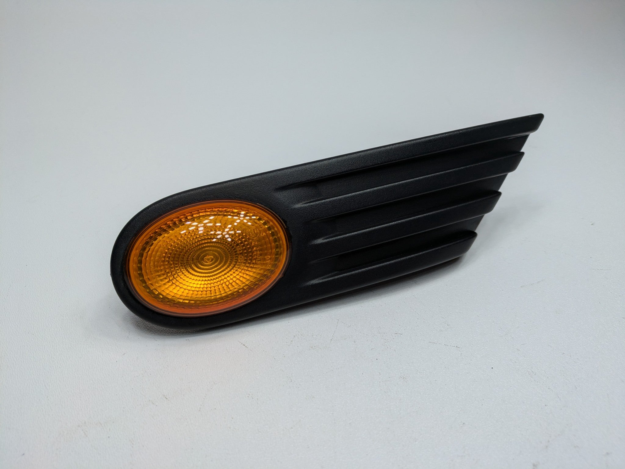 2006 - 2013 OEM MINI COOPER FRONT LEFT DRIVER SIDE TURN SIGNAL MARKER LIGHT