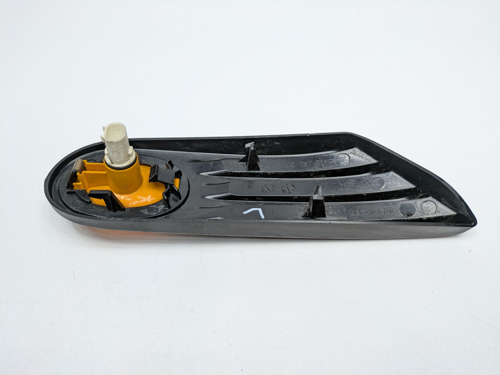 2006 - 2013 OEM MINI COOPER FRONT LEFT DRIVER SIDE TURN SIGNAL MARKER LIGHT