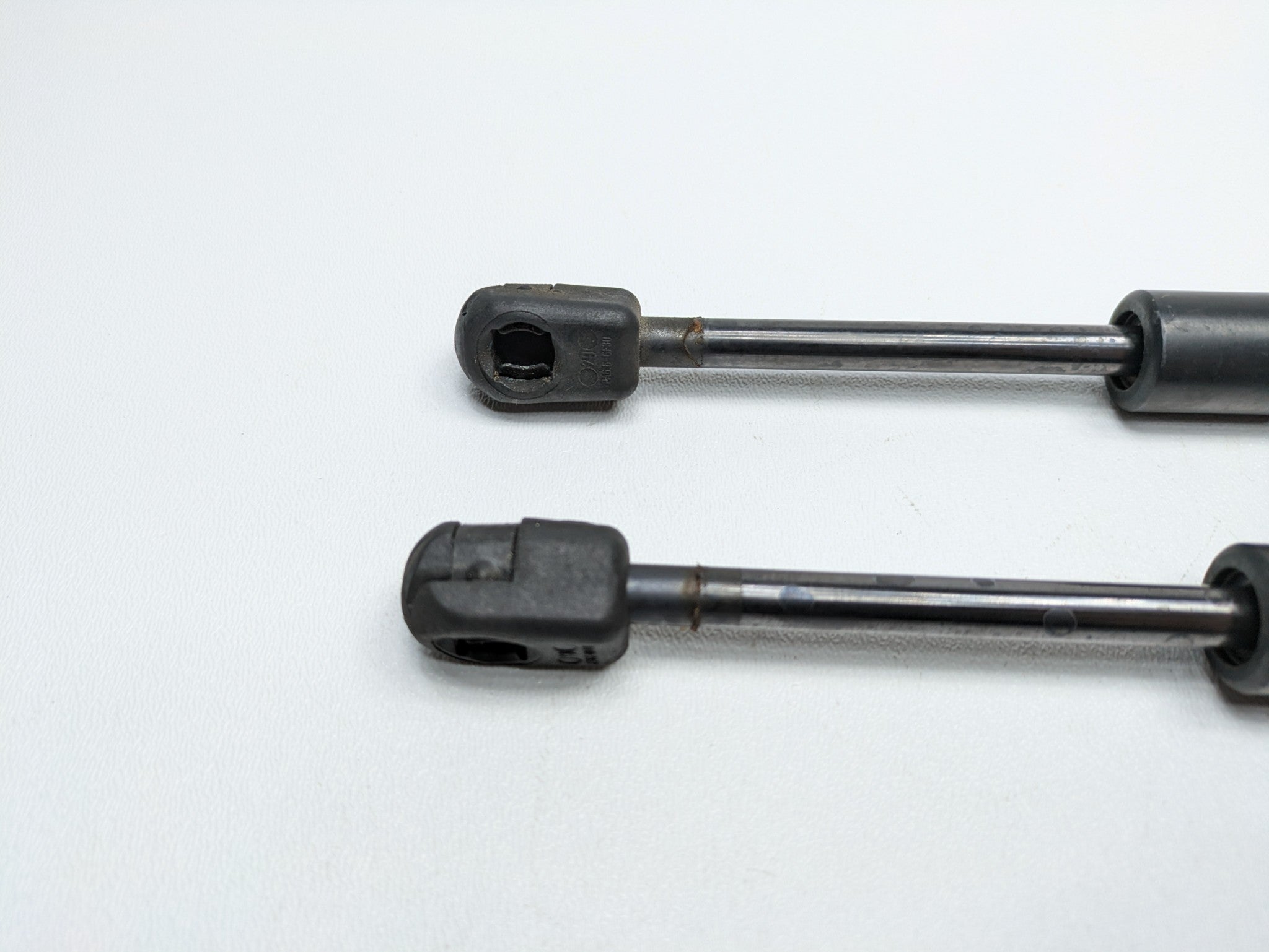 2006 - 2013 OEM MINI COOPER BONNET HOOD SHOCK LEFT AND RIGHT LIFT SUPPORT