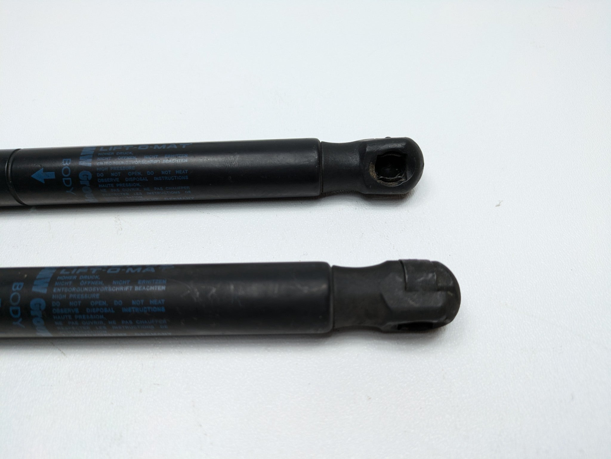 2006 - 2013 OEM MINI COOPER BONNET HOOD SHOCK LEFT AND RIGHT LIFT SUPPORT